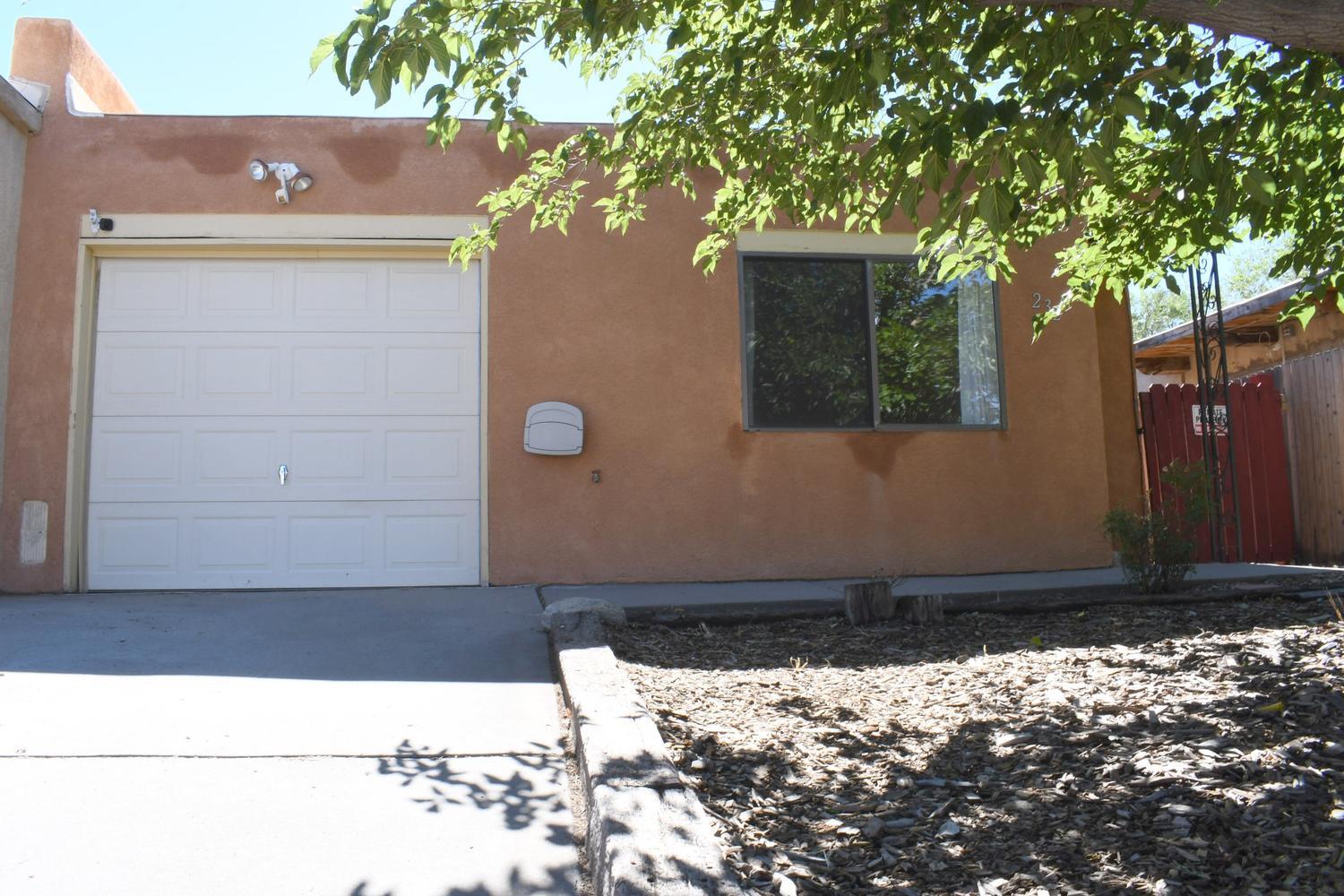 232 Zena Lona Street NE, Albuquerque