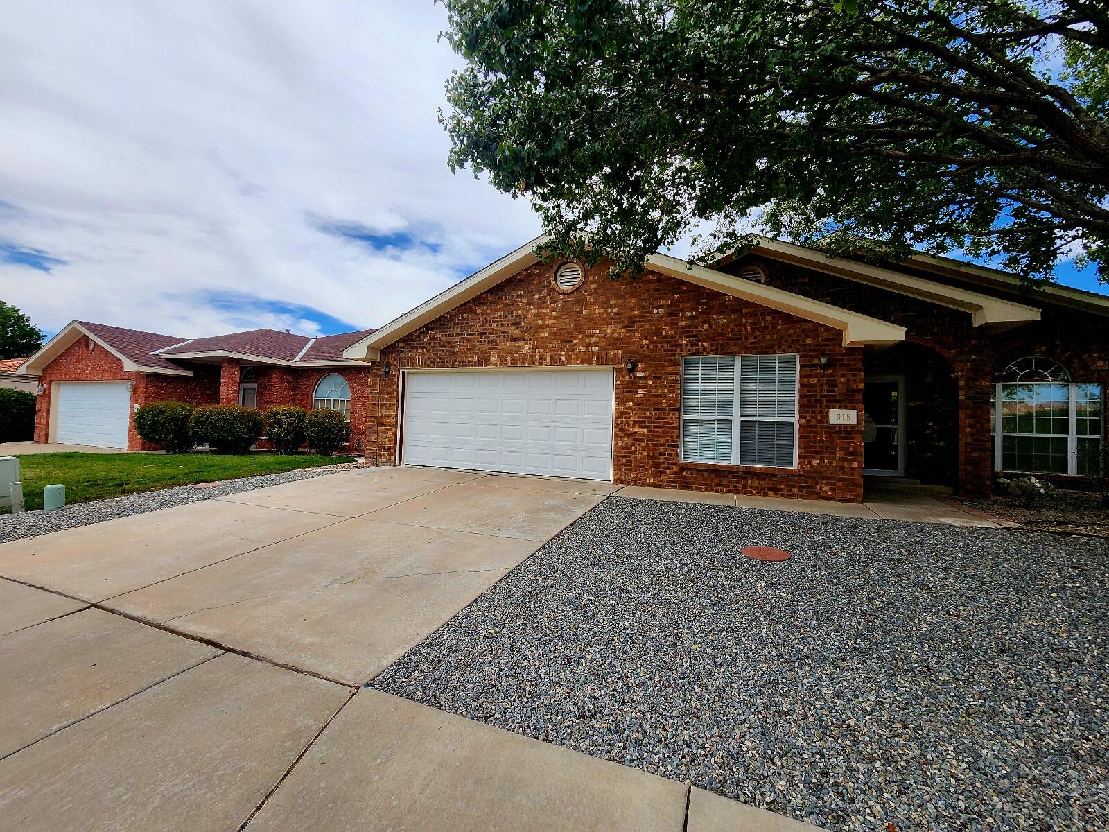 915 Tony Sanchez Drive SE, Albuquerque