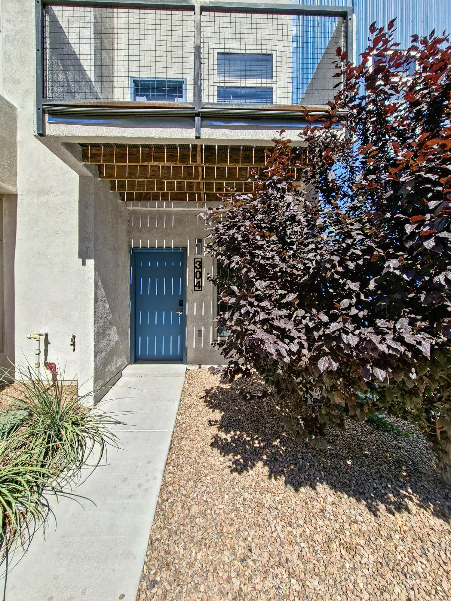 Townhouse for sale at 304 Titanium St SW, Albuquerque, NM 87102 | MLS# 1106396