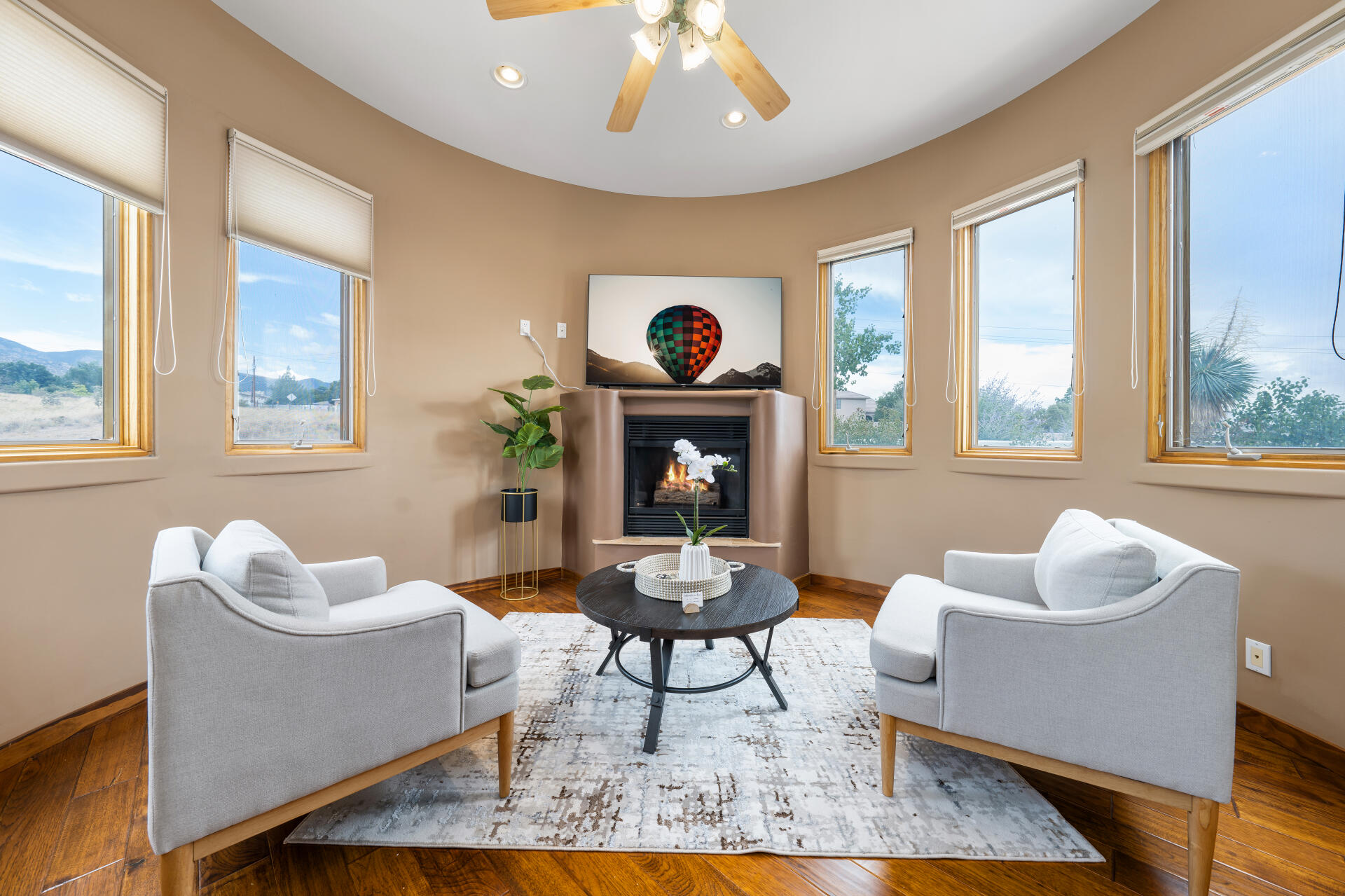 Photo 3 of Single family home for sale at 10901 Elena Dr NE, Albuquerque, NM 87122 | MLS# 1106427 | Listing updated on 2026-09-18
