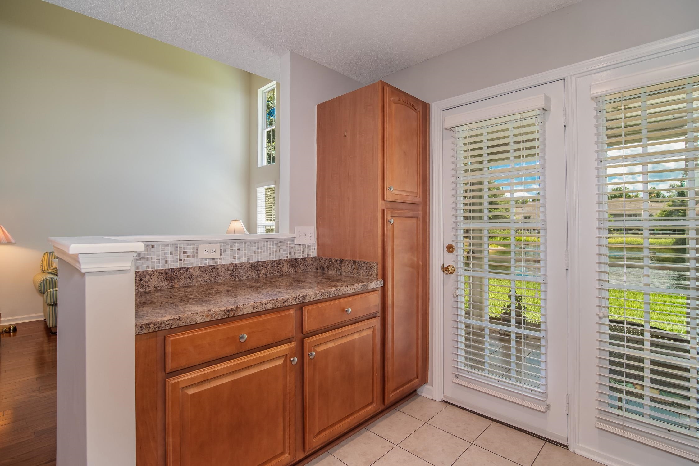 221-5 Red Rose Blvd. 