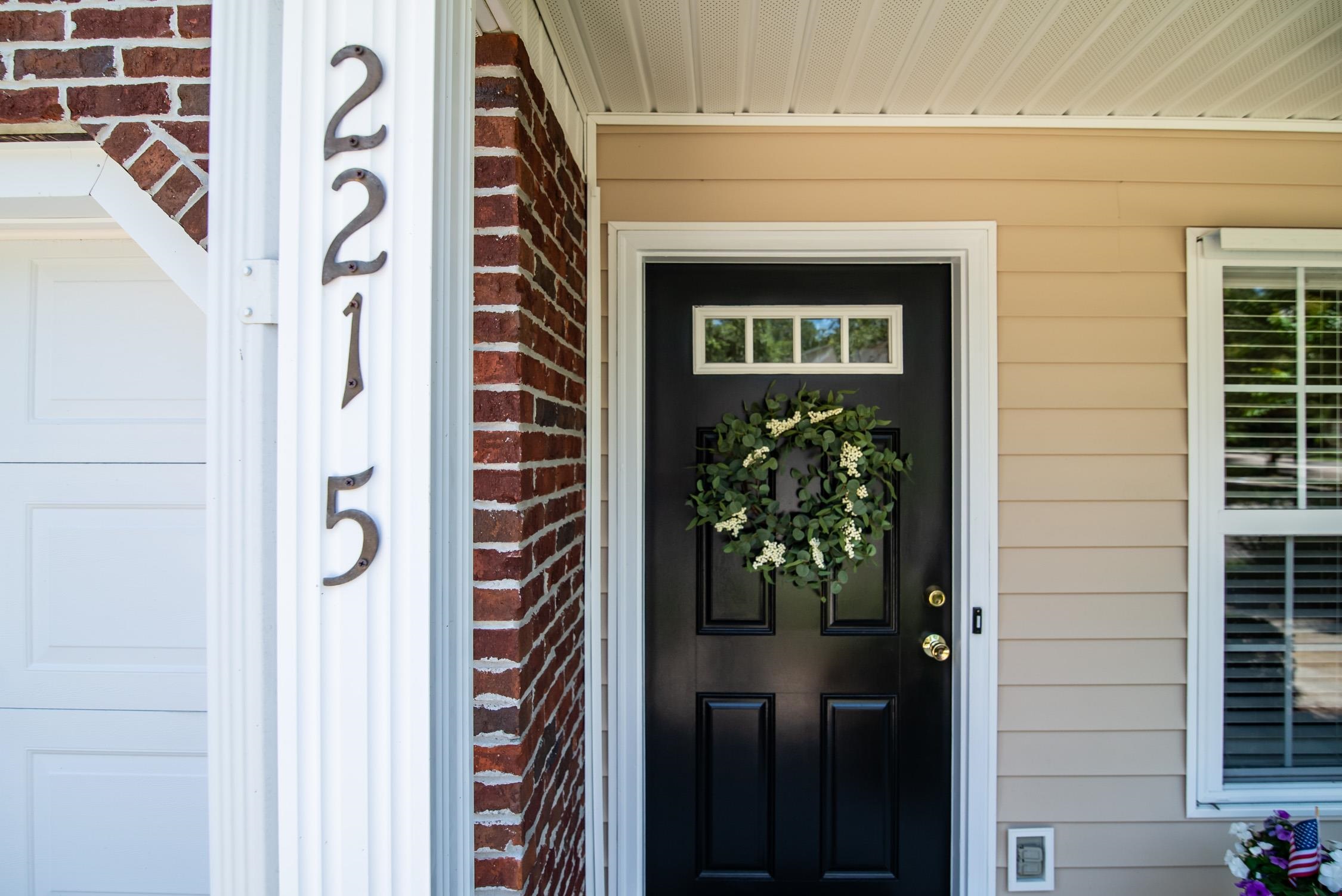 221-5 Red Rose Blvd. 