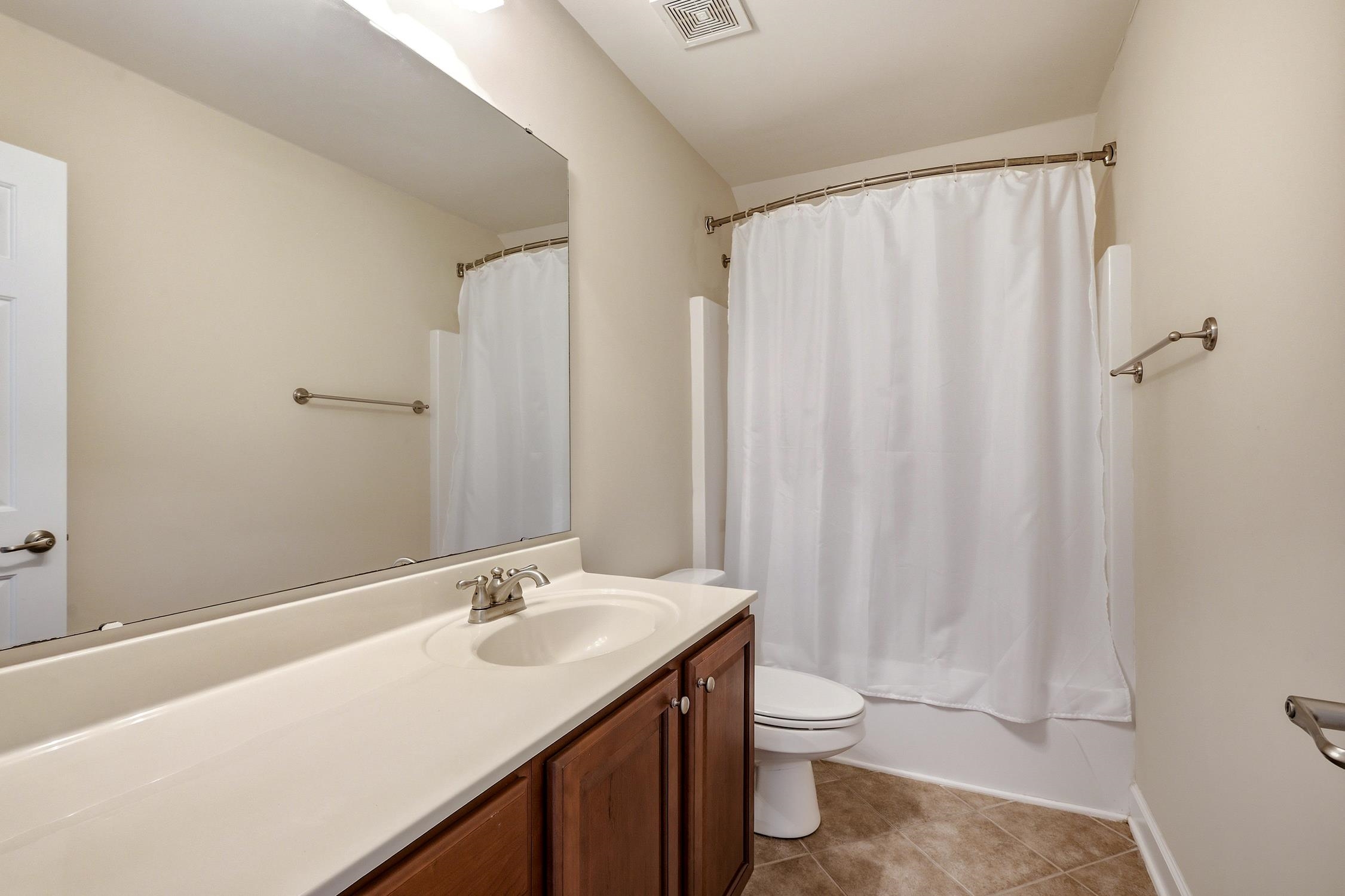 2616595 | Photo 35