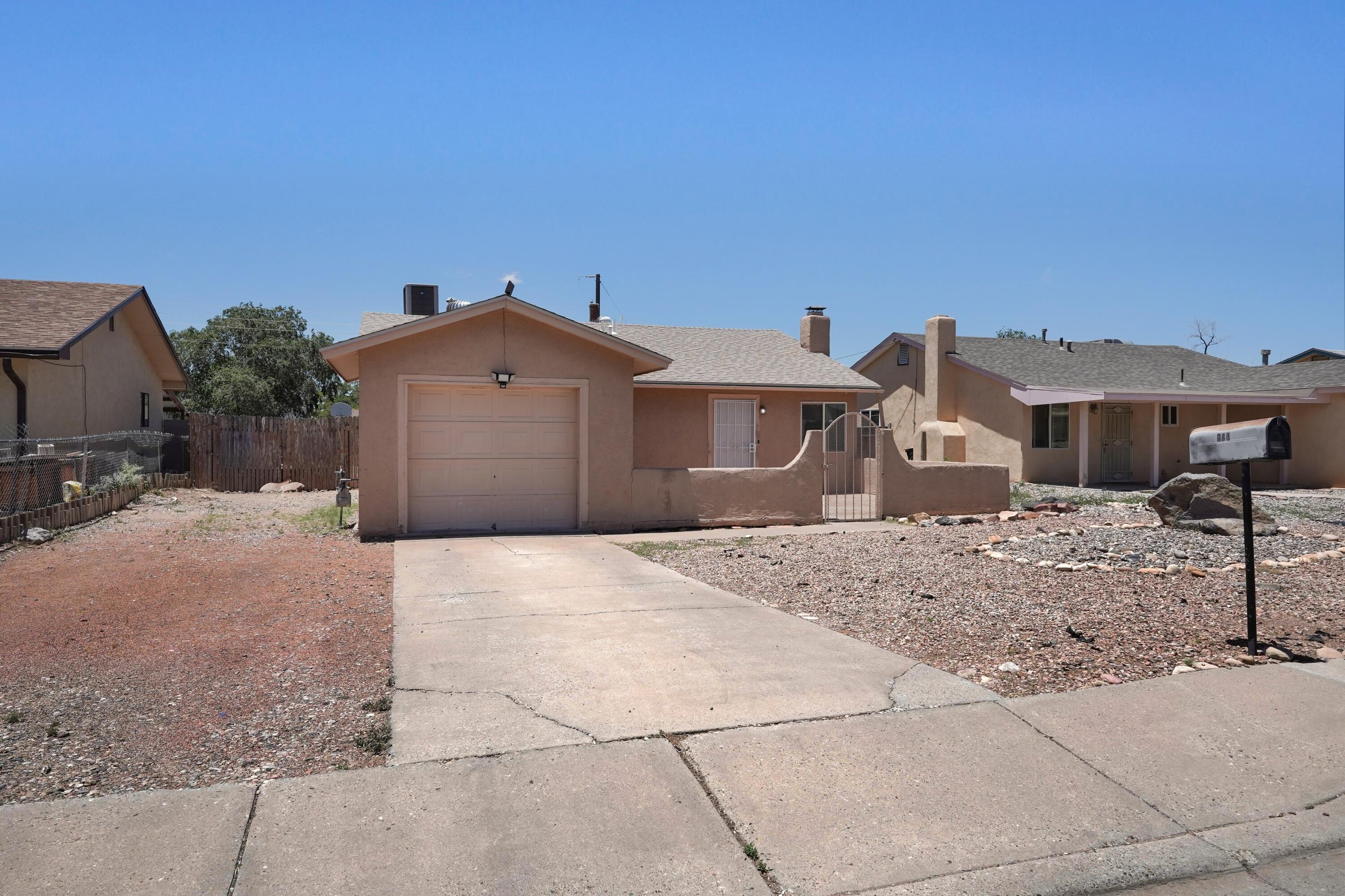241 Shirley Street, Albuquerque NM 87123