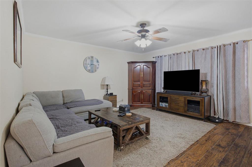 4320 Ashland Street — photo 4