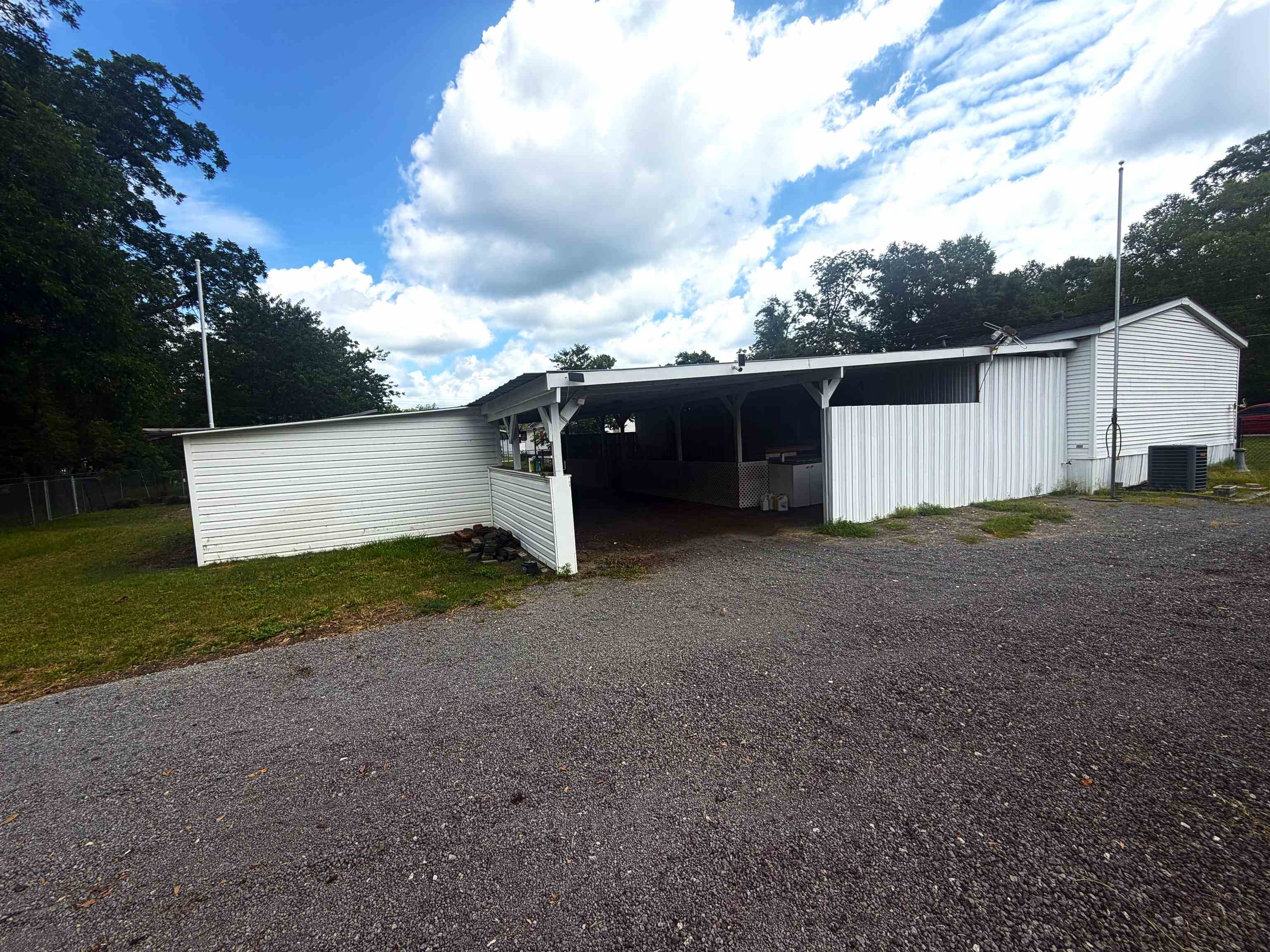 2616749 | Photo 25