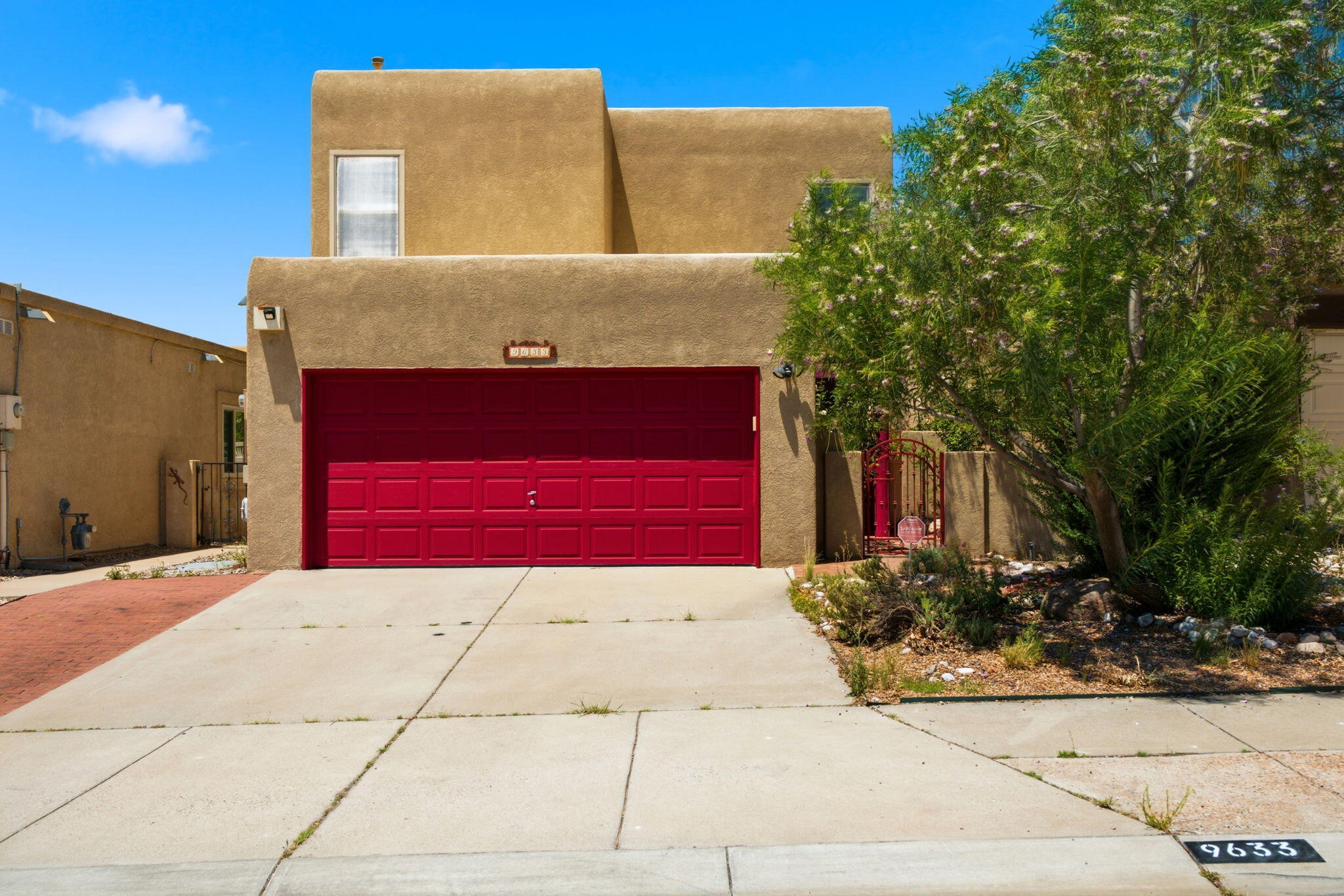 9633 De Vargas Loop, Albuquerque NM 87109