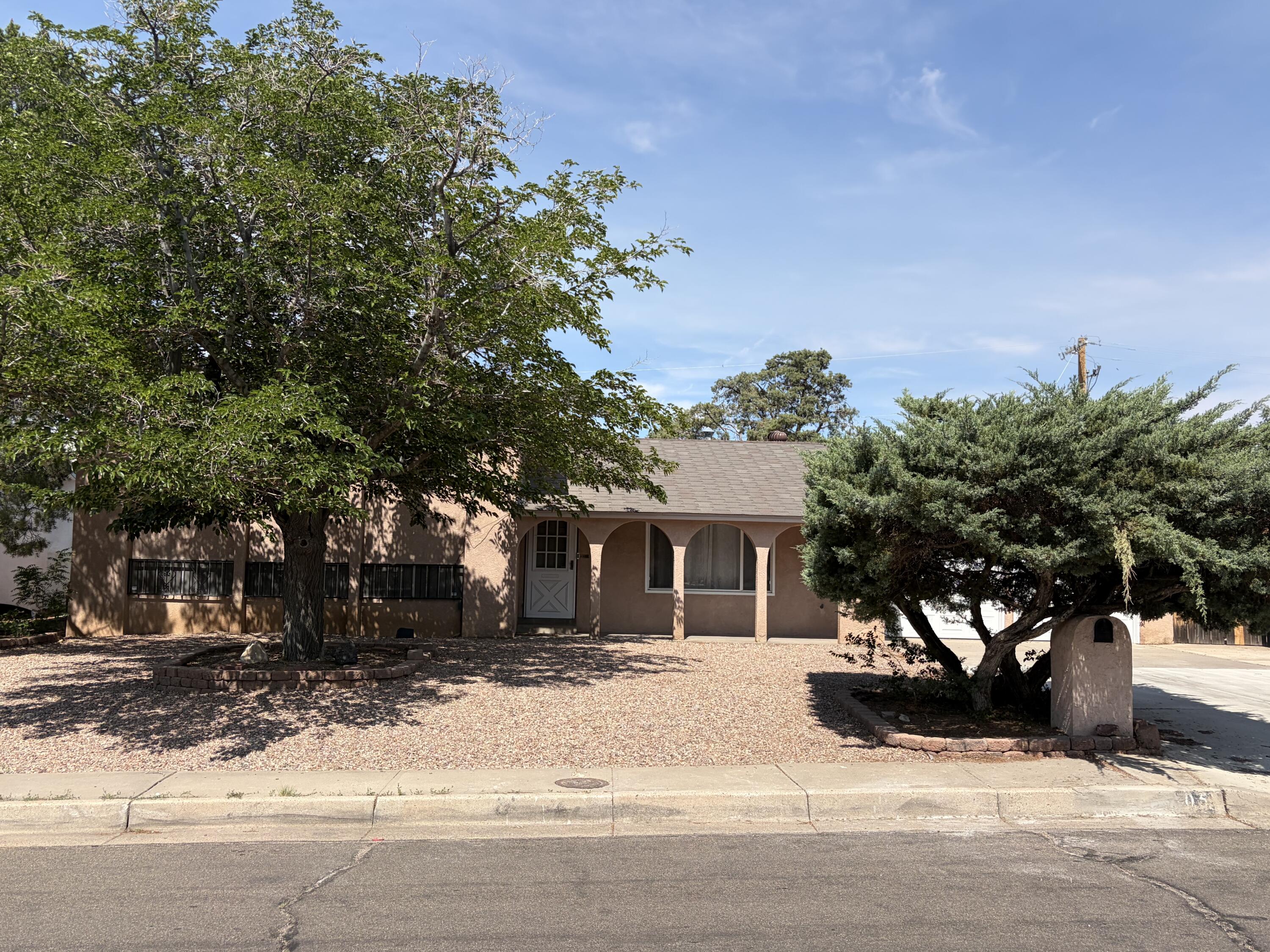 3605 Chelwood Park Boulevard, Albuquerque NM 87111