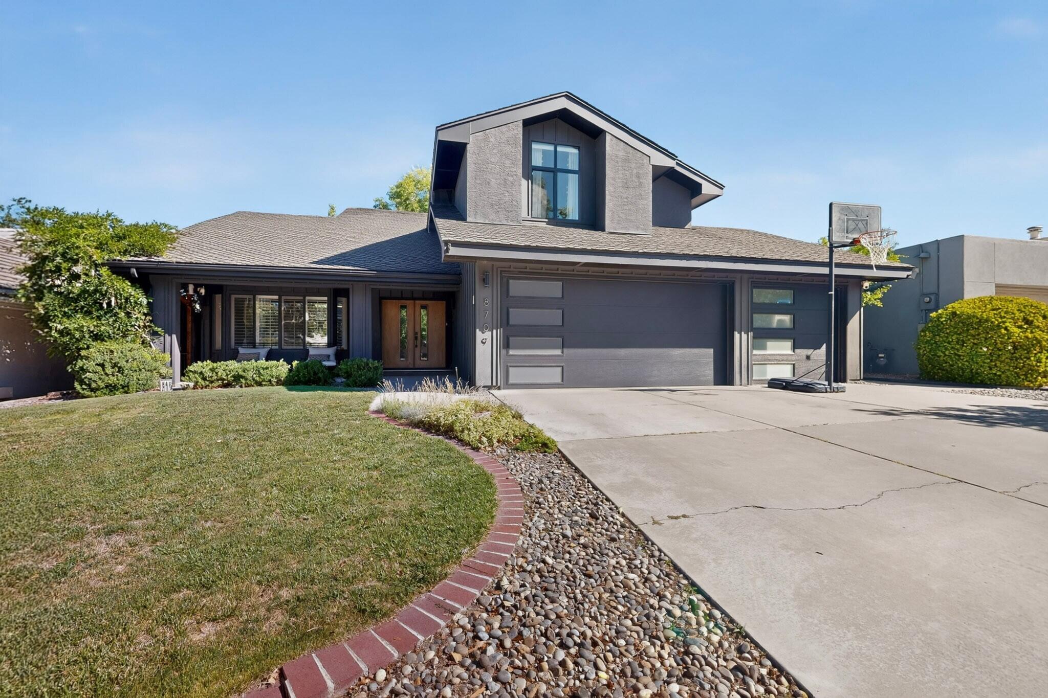 8709 Canyon Run Road NE, Albuquerque