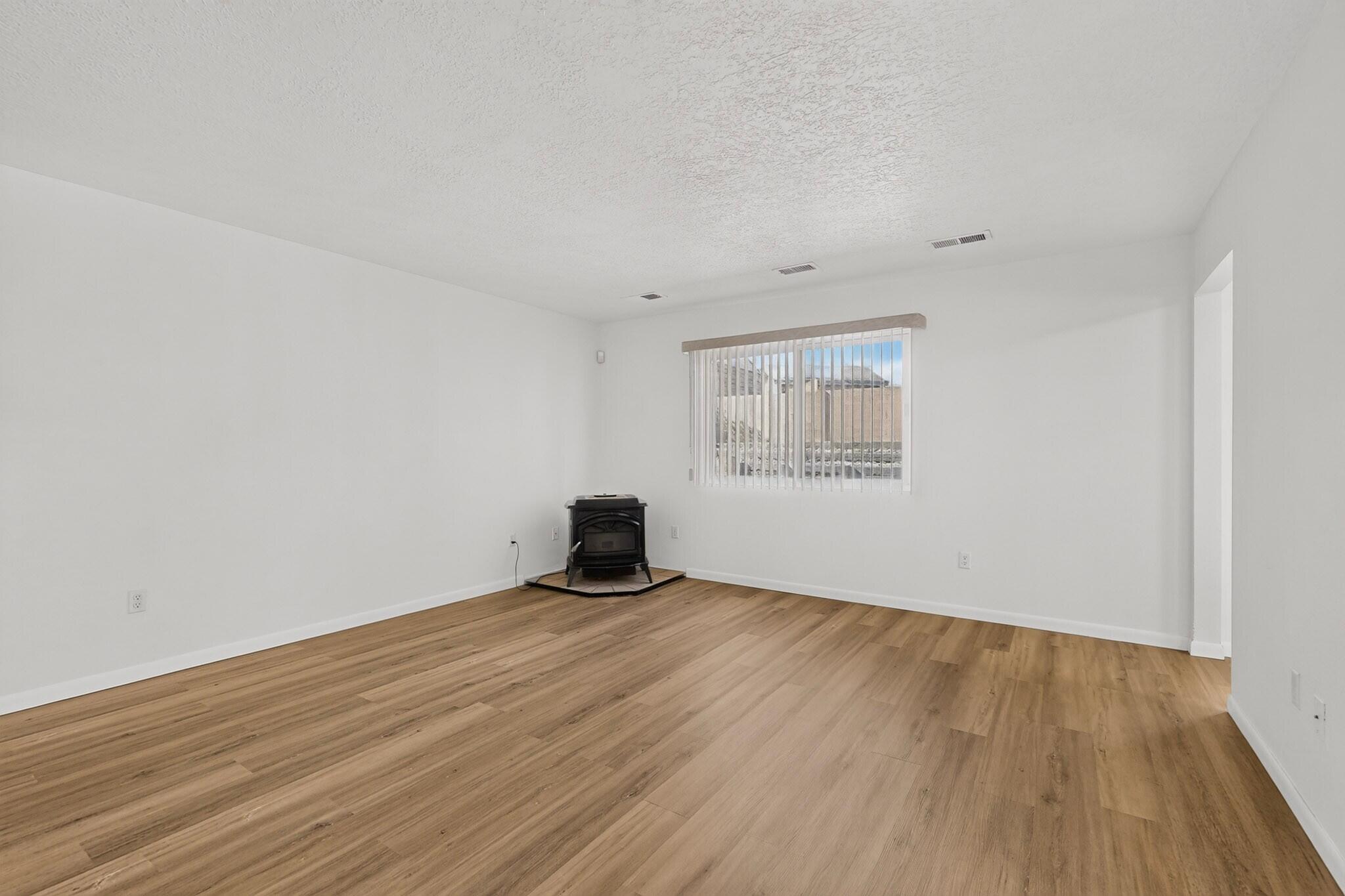 Photo 16 — 10709 Connemara Drive SW