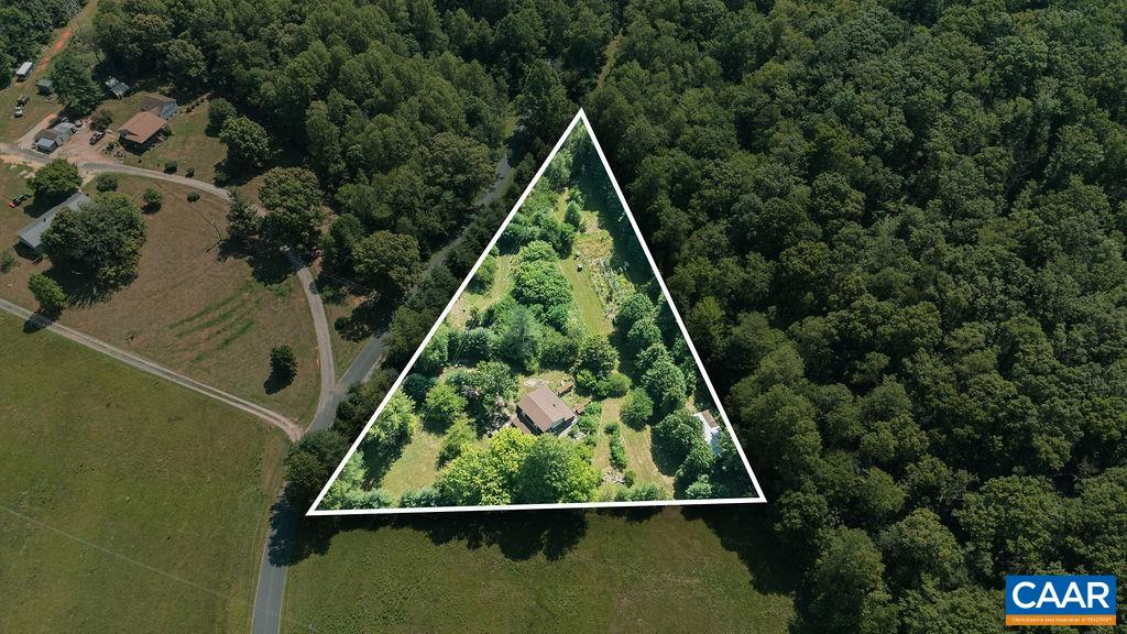 532 MEGAN LN, Shipman, VA 22971