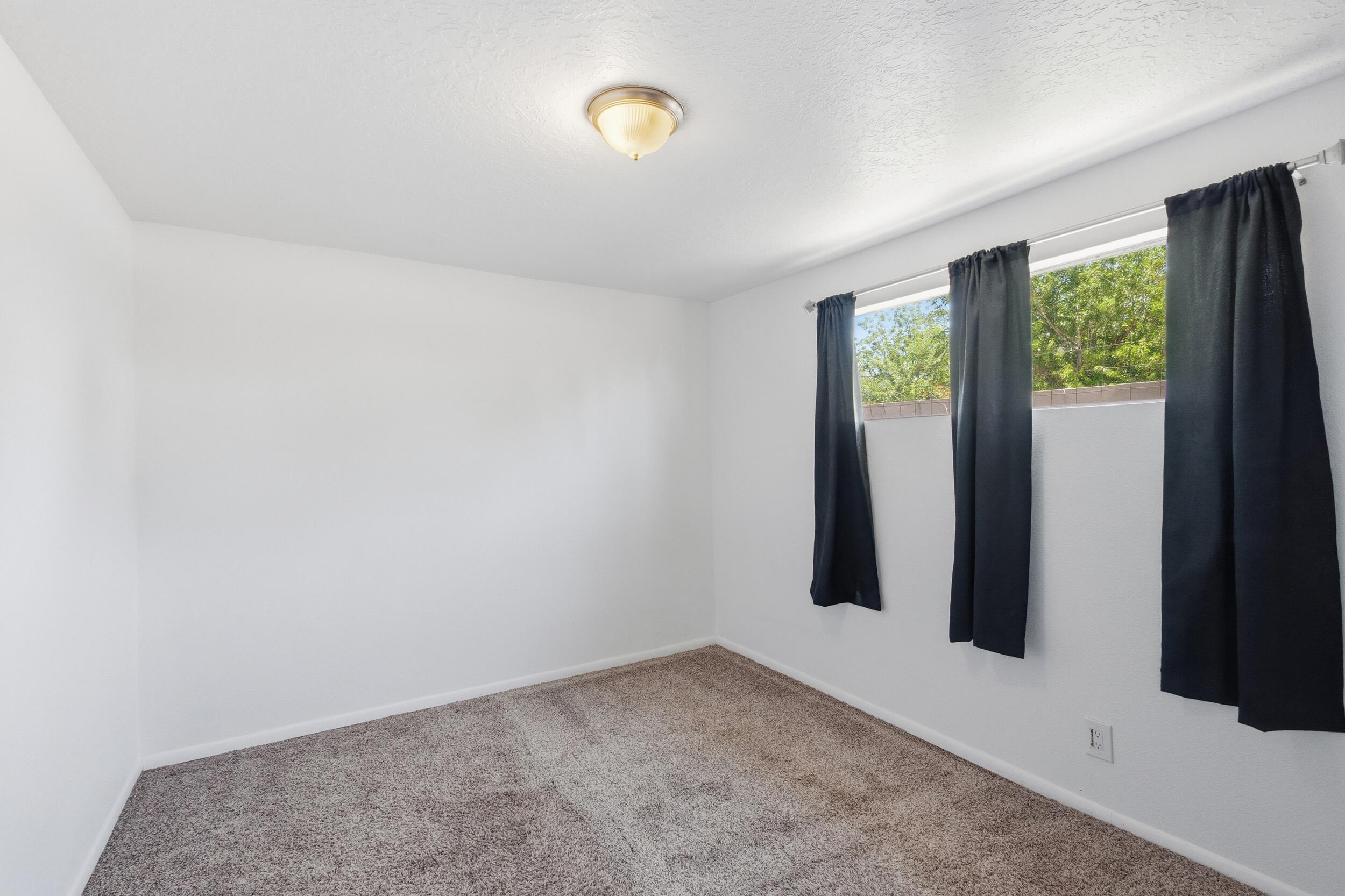 Photo 3 — 1609 Lundy Lane SW