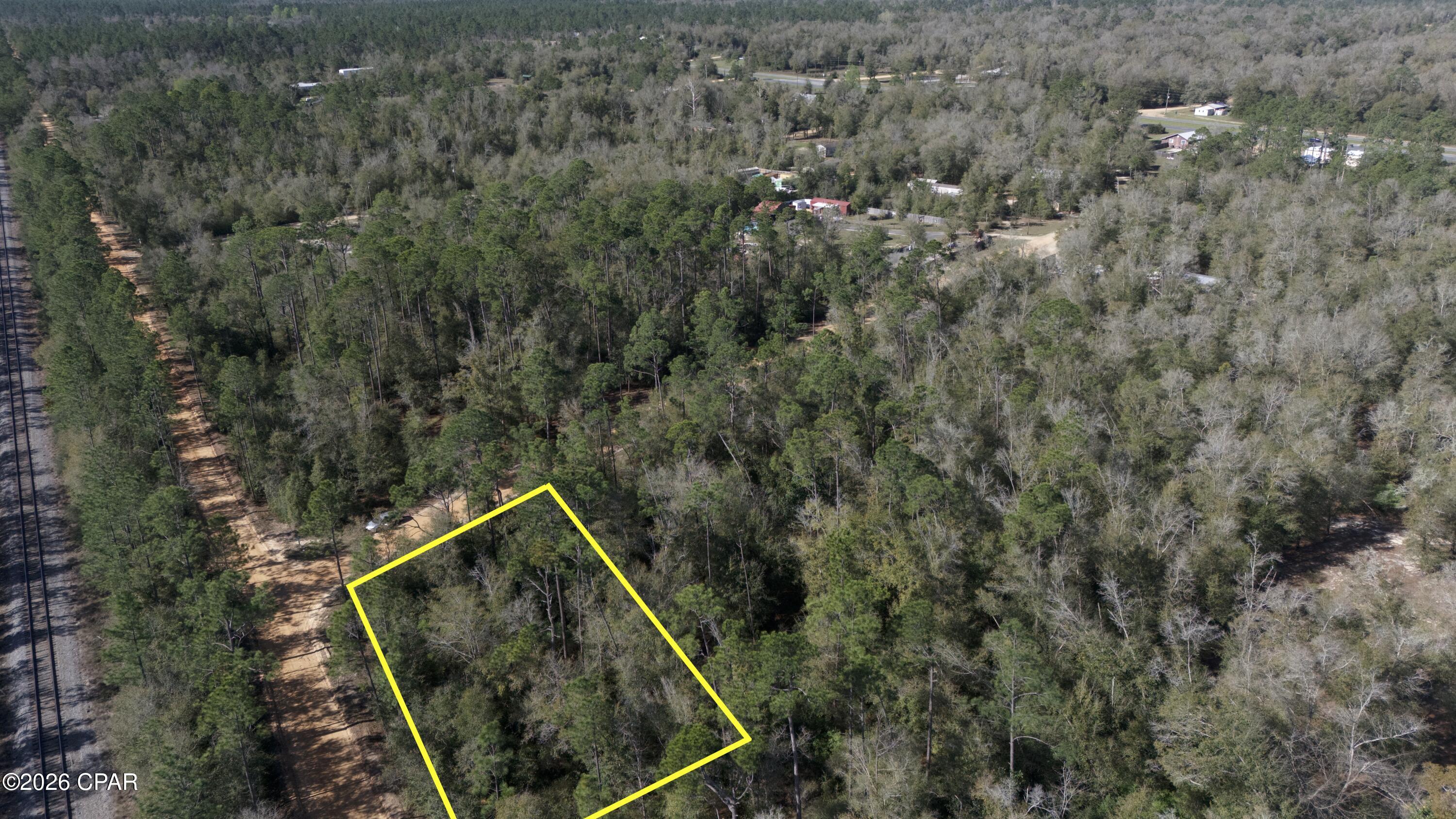 8 Dixie Avenue, Fountain, FL 32438