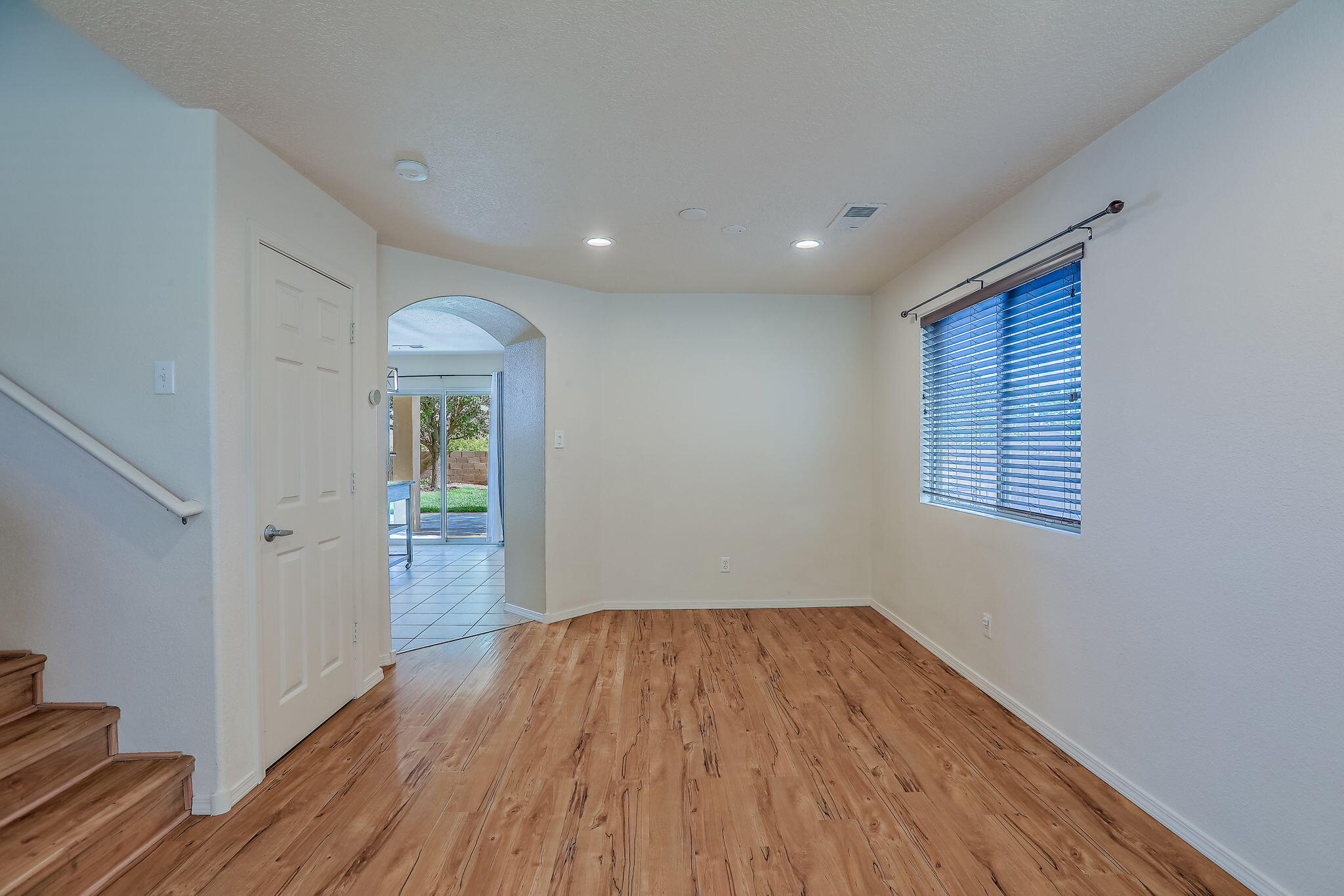 Photo 3 — 2831 Violeta Circle SE