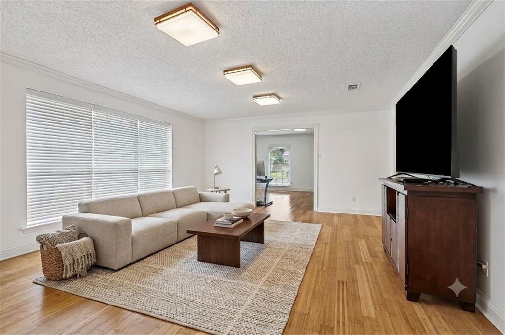 Photo 2 of Single family home for sale at 1308 Chickasaw Ave, Metairie, LA 70005 | MLS# 2565917 | Listing updated on 2026-09-16