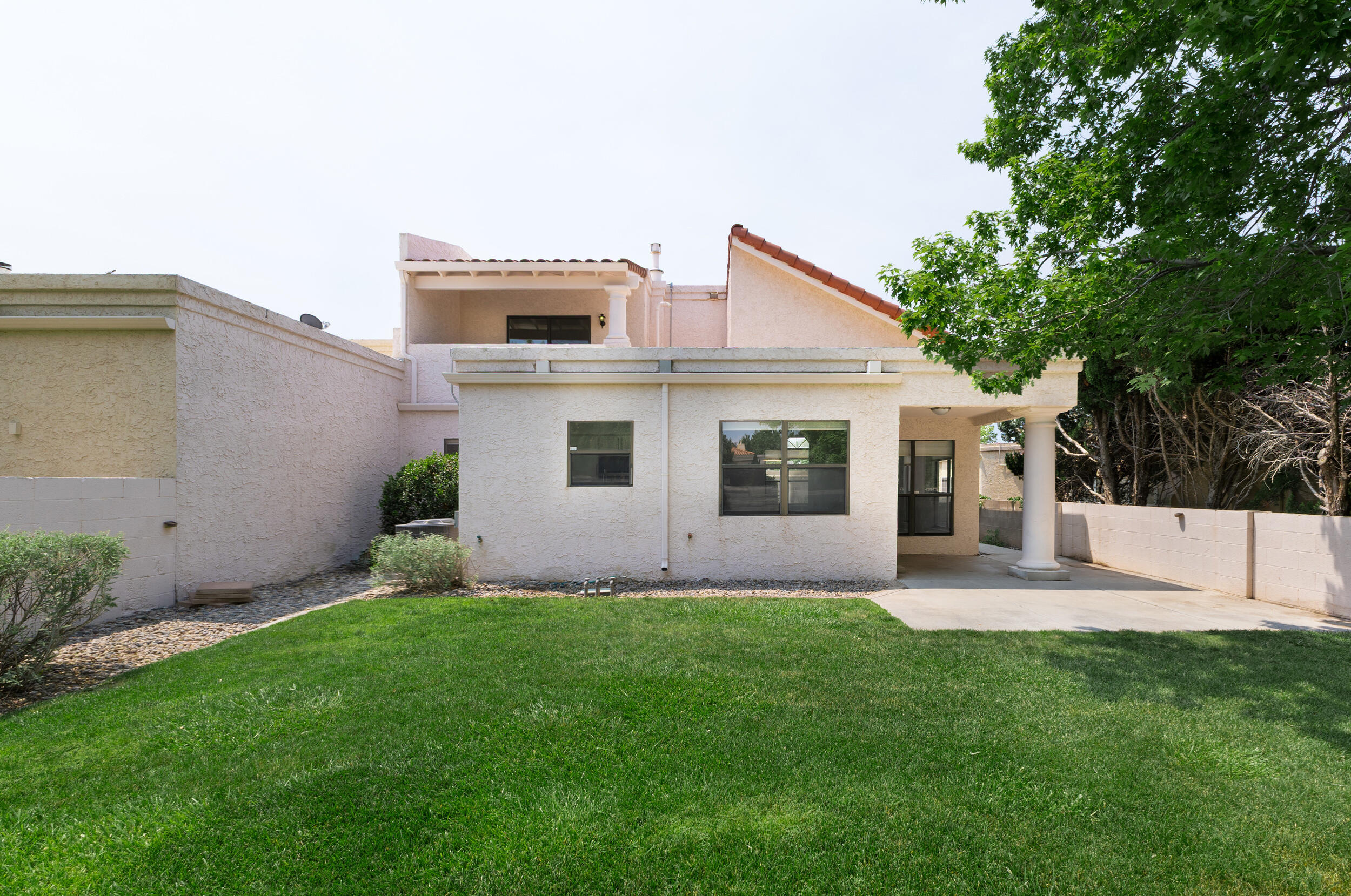 Photo 4 — 11109 Malaguena Lane NE