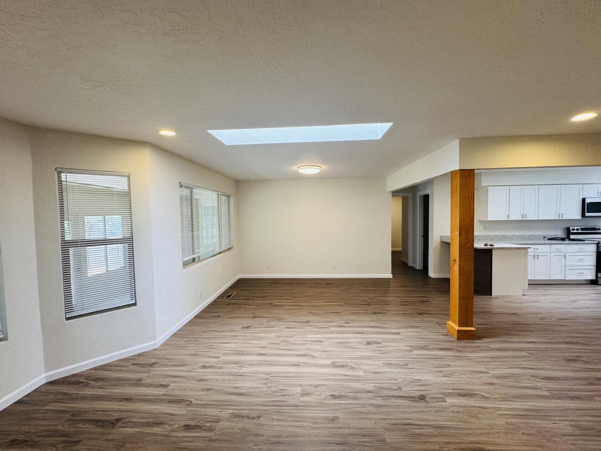 Photo 4 of Sale Pending at 4707 Huntington Dr NE, Albuquerque, NM 87111 | MLS# 1106831 | Listing updated on 2026-09-17