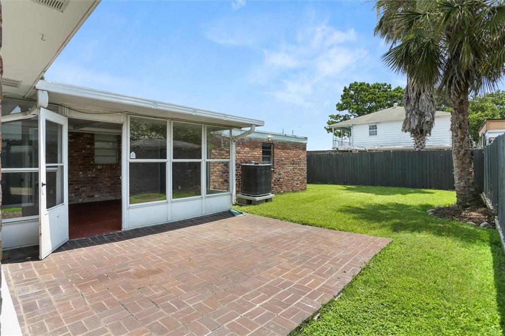 6151 Charlotte Drive
