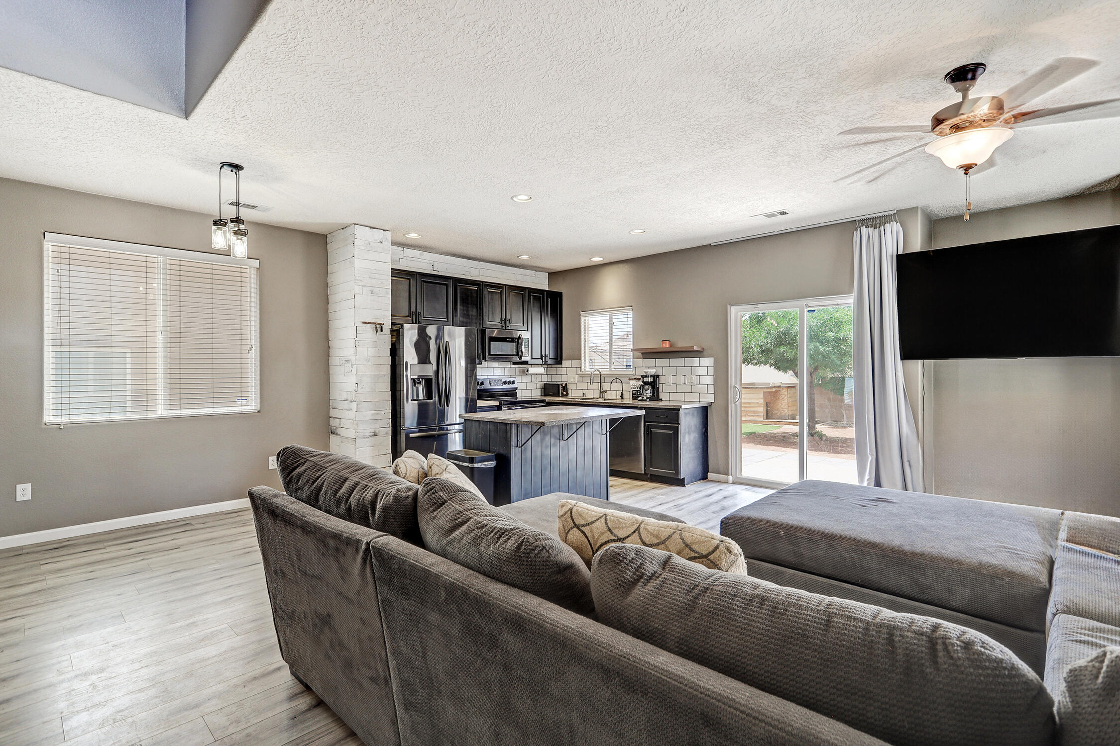Photo 14 — 2613 Violeta Circle SE