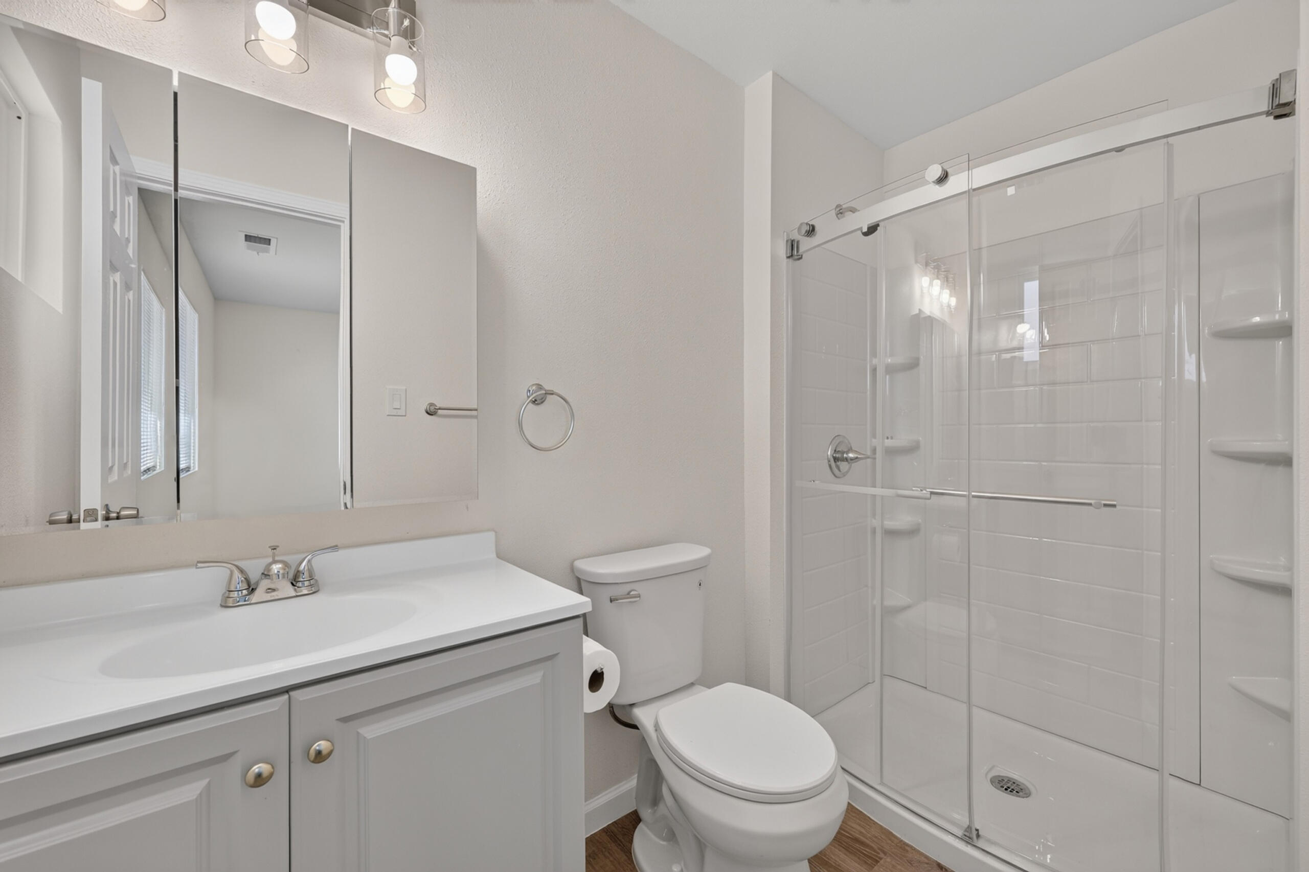 Photo 12 — 102 2nd Street SE