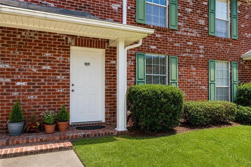 Homes for sale in Harvey, LA | 3256 Timberlane Way Dr #109, Harvey, LA 70058 | MLS# 2566680