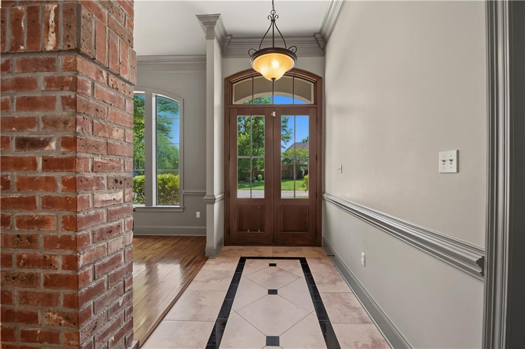 Photo 3 of Single family home for sale at 102 Castine Oaks Dr, Mandeville, LA 70448 | MLS# 2567123 | Listing updated on 2026-09-25