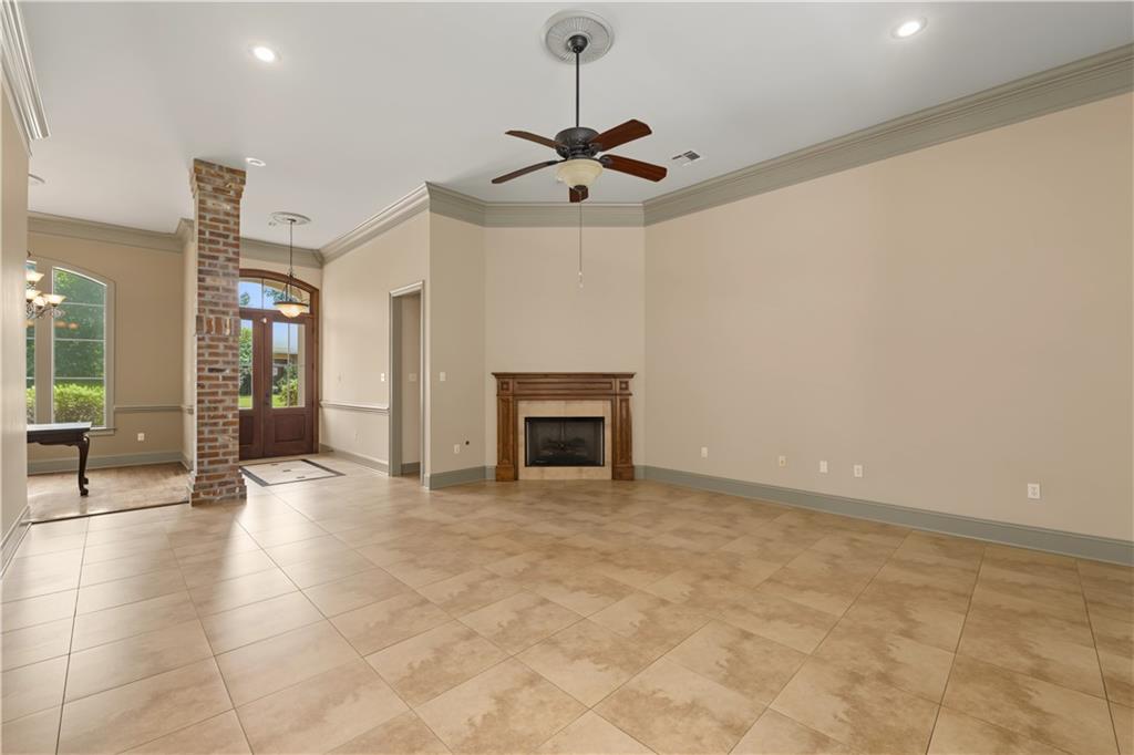 Photo 4 of Single family home for sale at 102 Castine Oaks Dr, Mandeville, LA 70448 | MLS# 2567123 | Listing updated on 2026-09-25