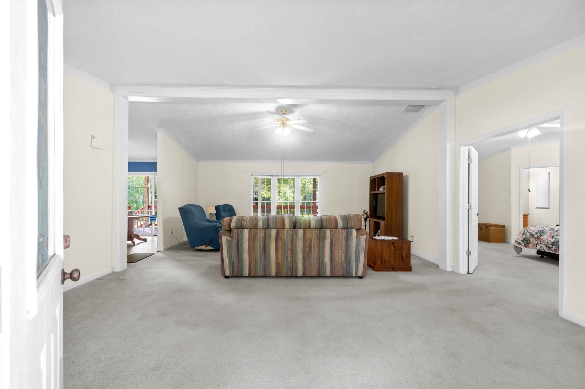 2617350 | Photo 28