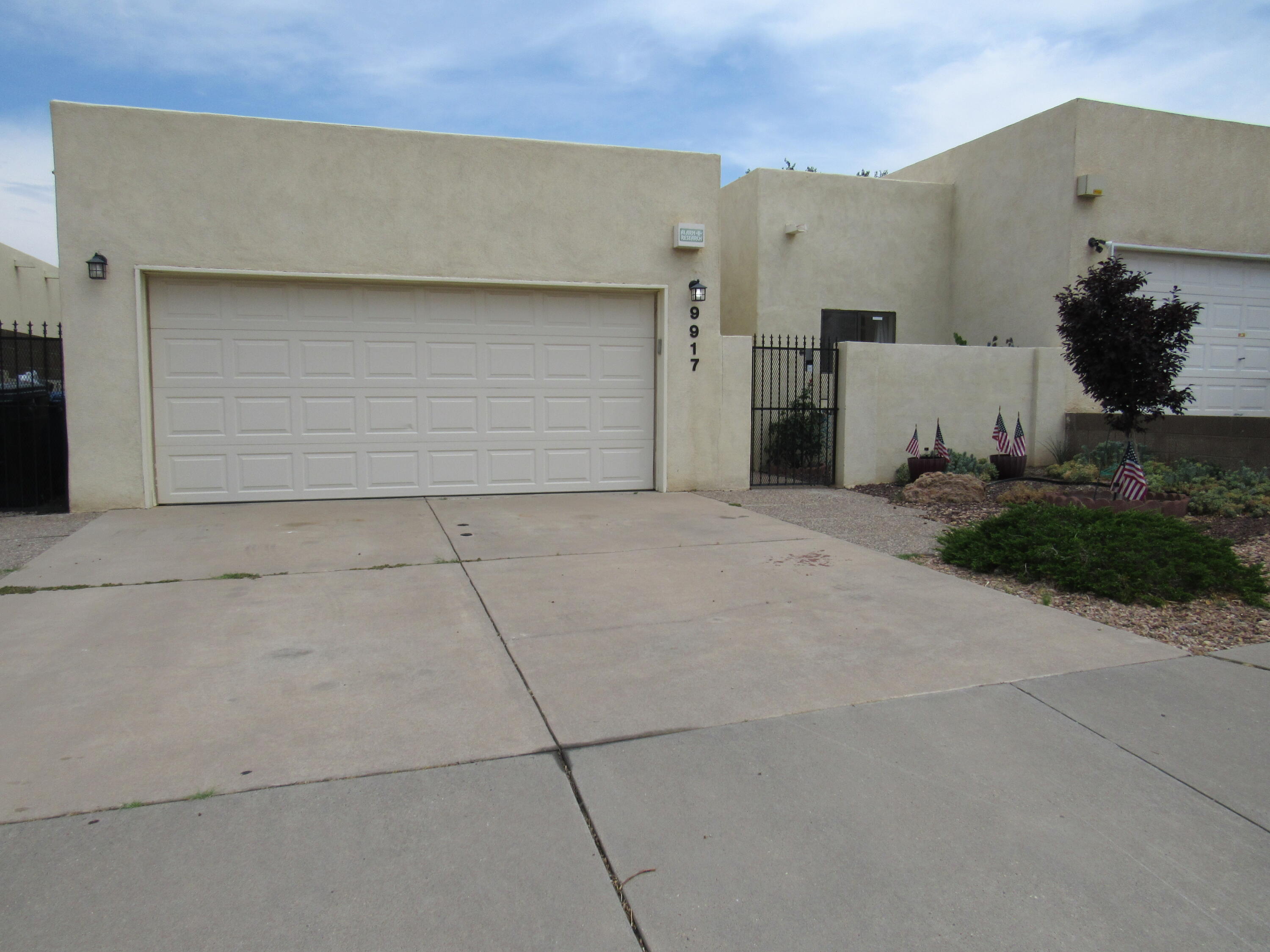 Photo 2 of Townhouse for sale at 9917 Denali Rd Ne, Albuquerque, NM 87111 | MLS# 1107105 | Listing updated on 2026-09-10