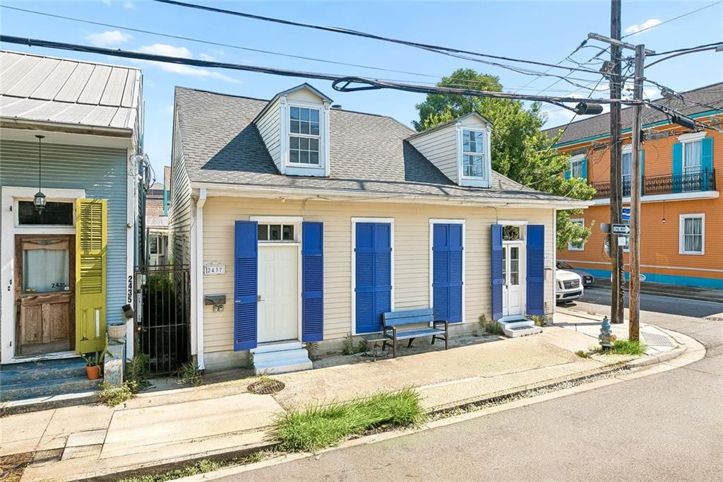 Homes for sale in New Orleans, LA | 2441 Chartres St, New Orleans, LA 70117 | MLS# 2566668