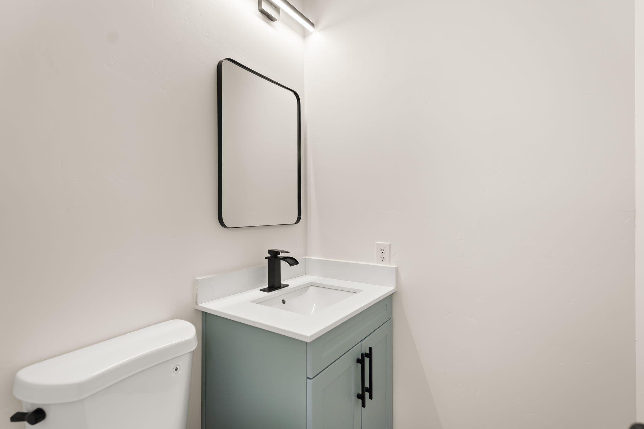 Photo 9 — 409 2nd Street SW