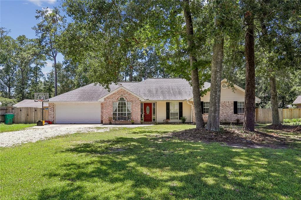 Photo 1 of Single family home for sale at 612 Heavens Dr, Mandeville, LA 70471 | MLS# 2567192 | Listing updated on 2026-09-25