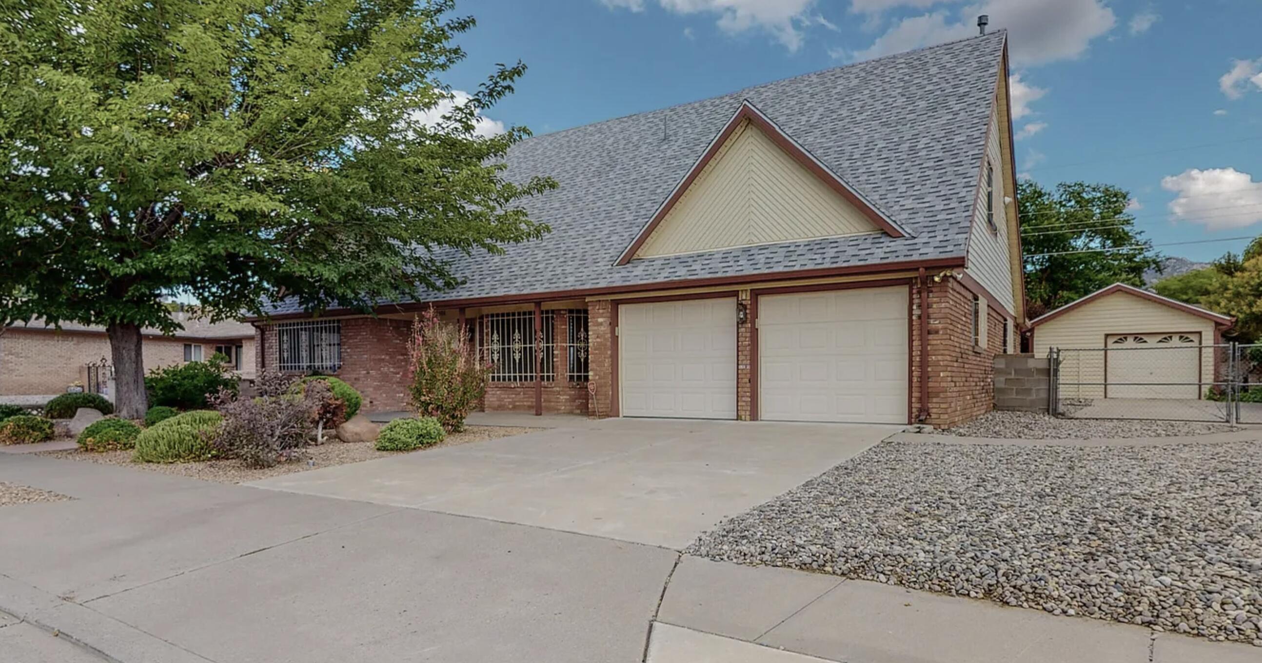Photo 1 of Single family home for sale at 1408 Hiawatha Dr Ne, Albuquerque, NM 87112 | MLS# 1107187 | Listing updated on 2026-09-14