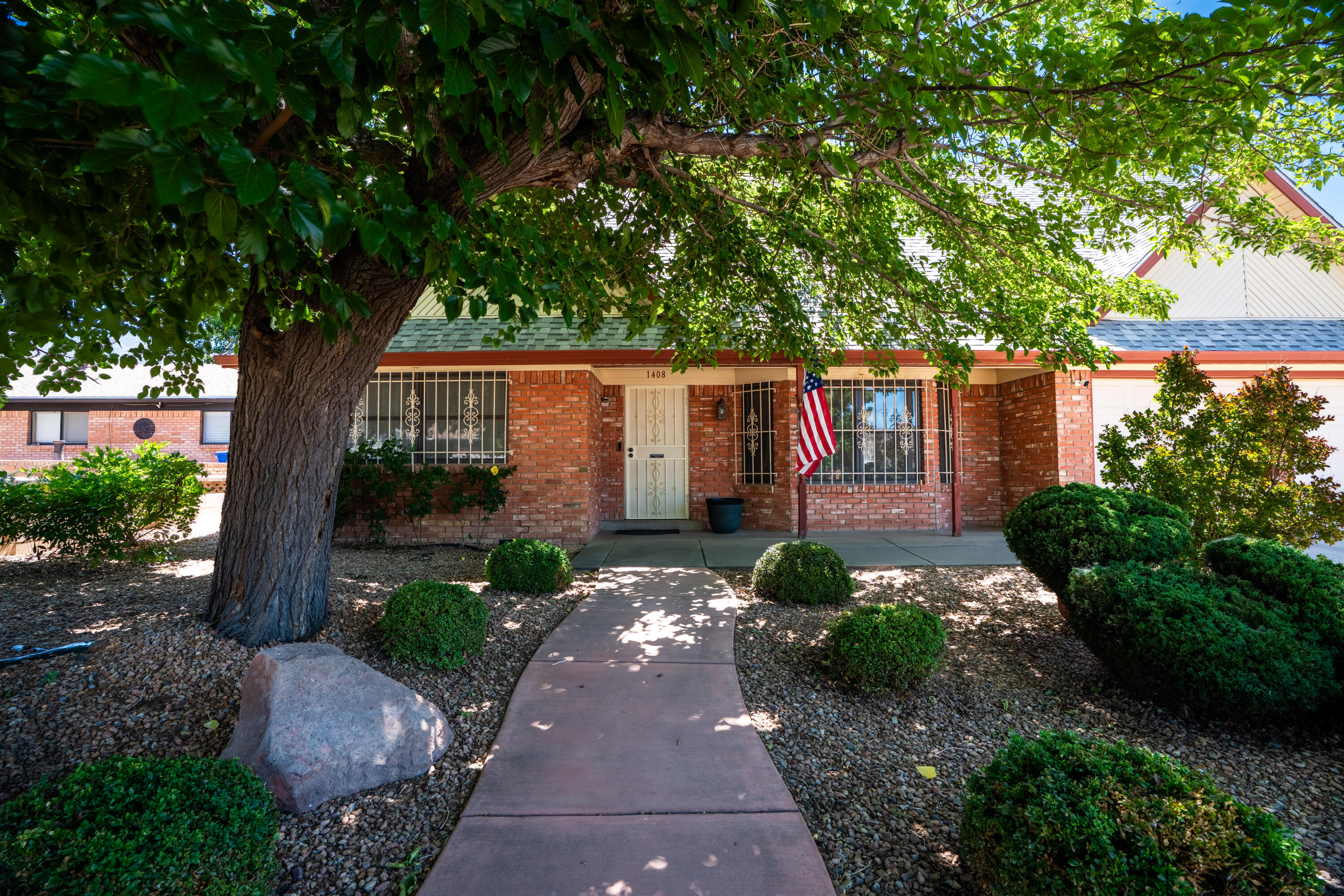 Photo 3 of Single family home for sale at 1408 Hiawatha Dr Ne, Albuquerque, NM 87112 | MLS# 1107187 | Listing updated on 2026-09-14