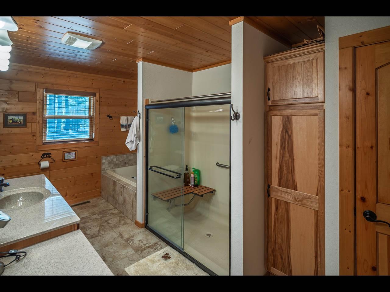 Amber Lake Property 13734 Chrissie Ln Photo 16