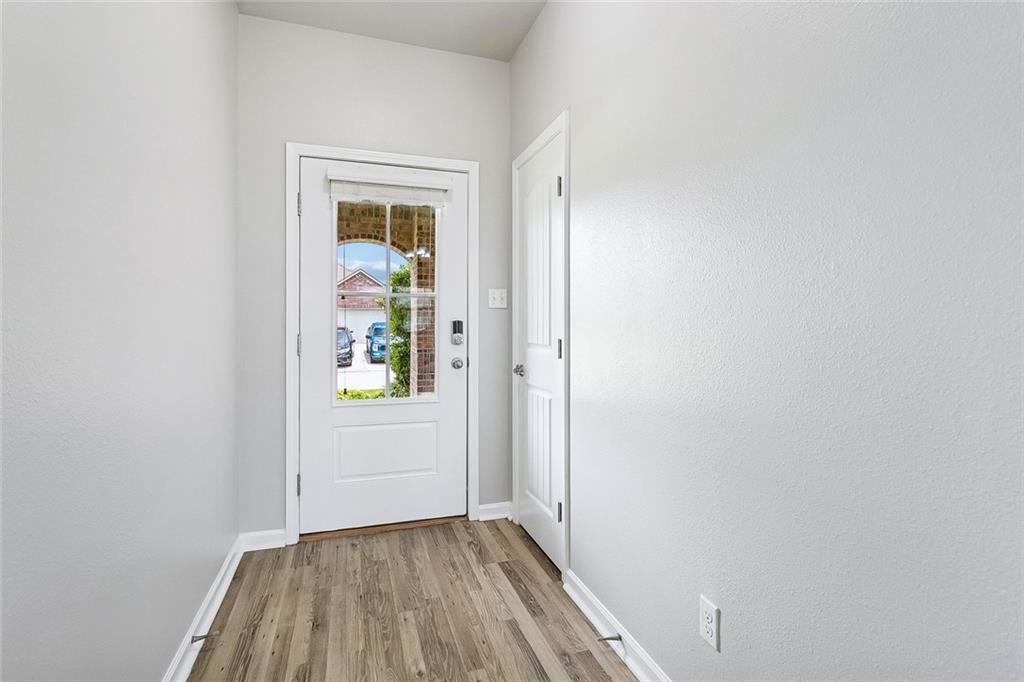 Photo 3 of Single family home for sale at 125 E Lake Ct, Slidell, LA 70461 | MLS# 2567602 | Listing updated on 2026-09-10