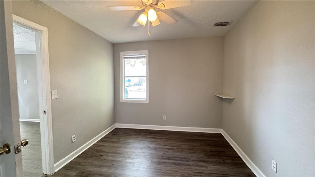 500 Willow Avenue 2 — photo 5