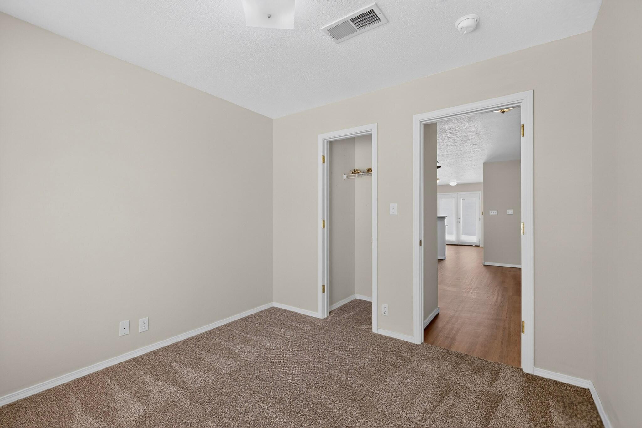 Photo 11 — 5816 Day Dreamer Road NW