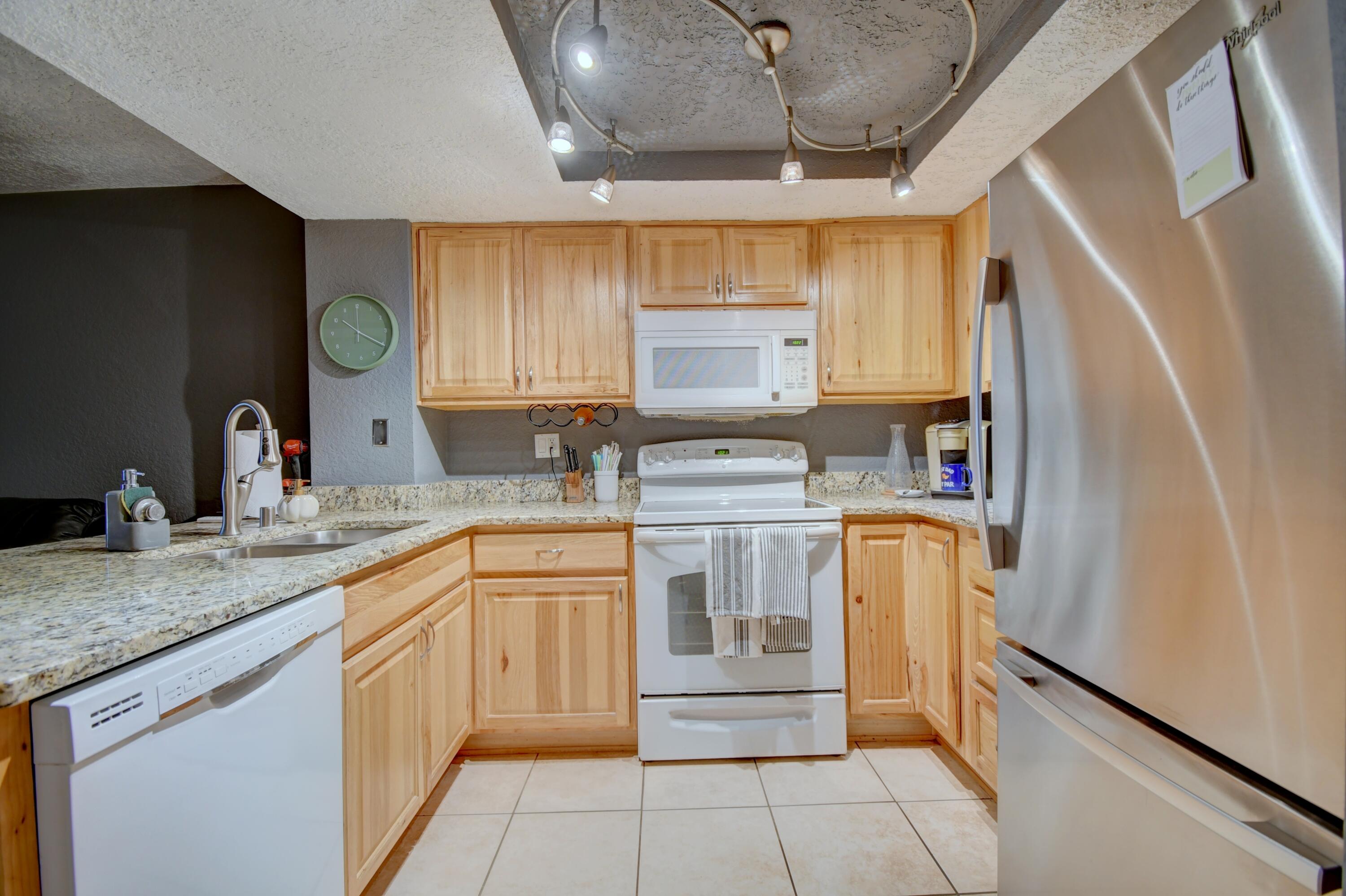 Photo 4 of Condo for sale at 6041 Sequoia Rd NW #APT B12, Albuquerque, NM 87120 | MLS# 1107301 | Listing updated on 2026-09-02