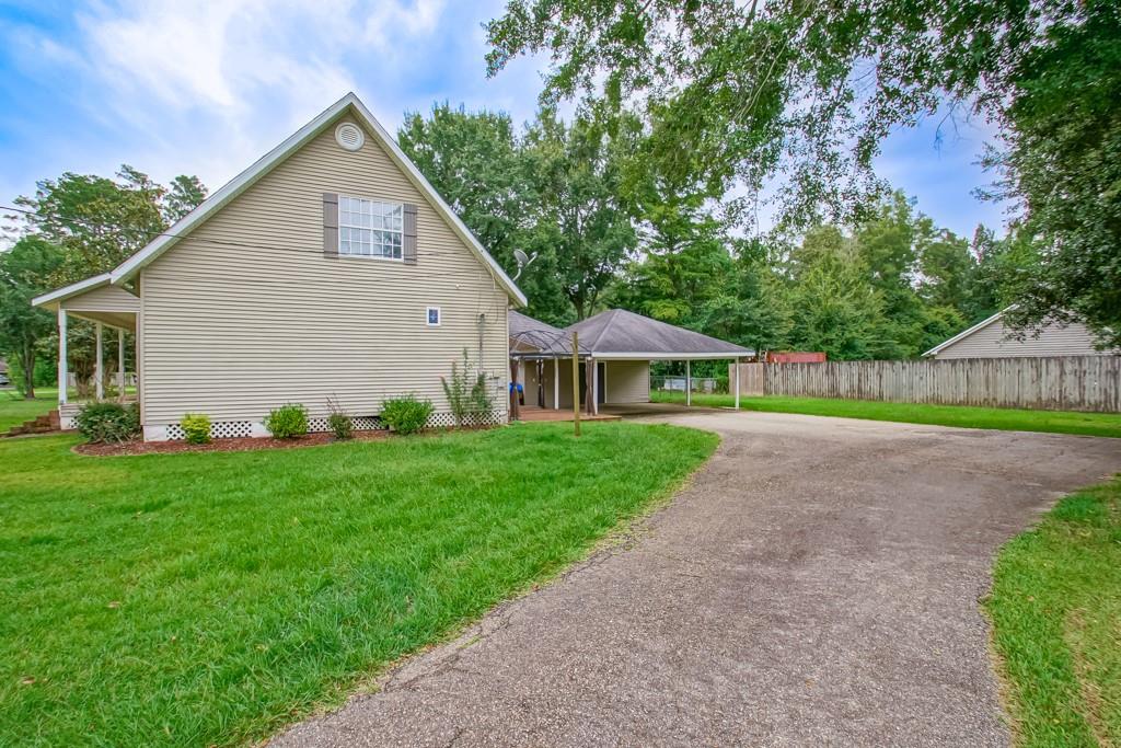 Photo 2 of Single family home for sale at 42773 Robinwood Dr, Hammond, LA 70403 | MLS# 2567761 | Listing updated on 2026-09-08