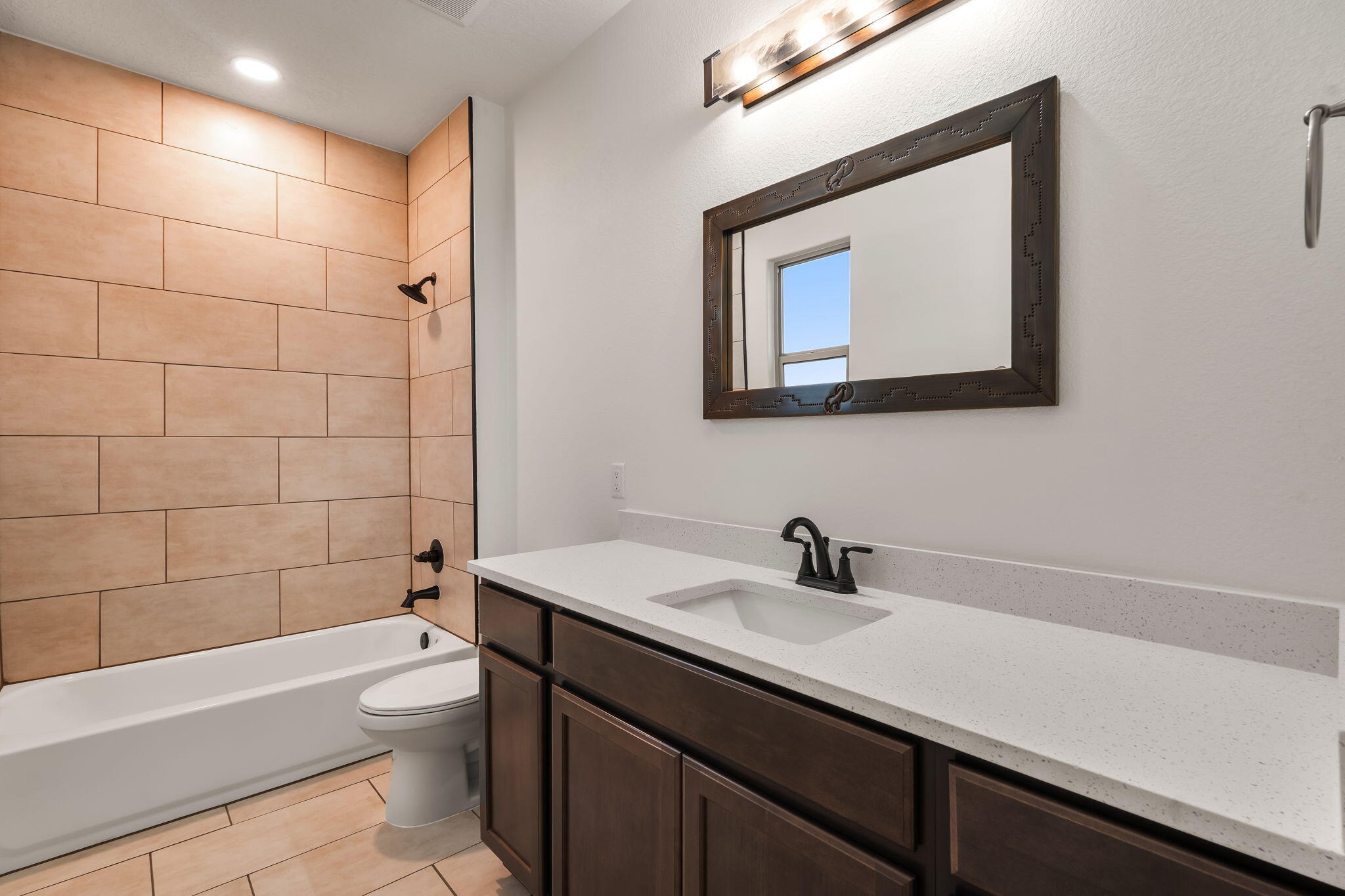 Photo 12 — 2504 Parkway Avenue NE