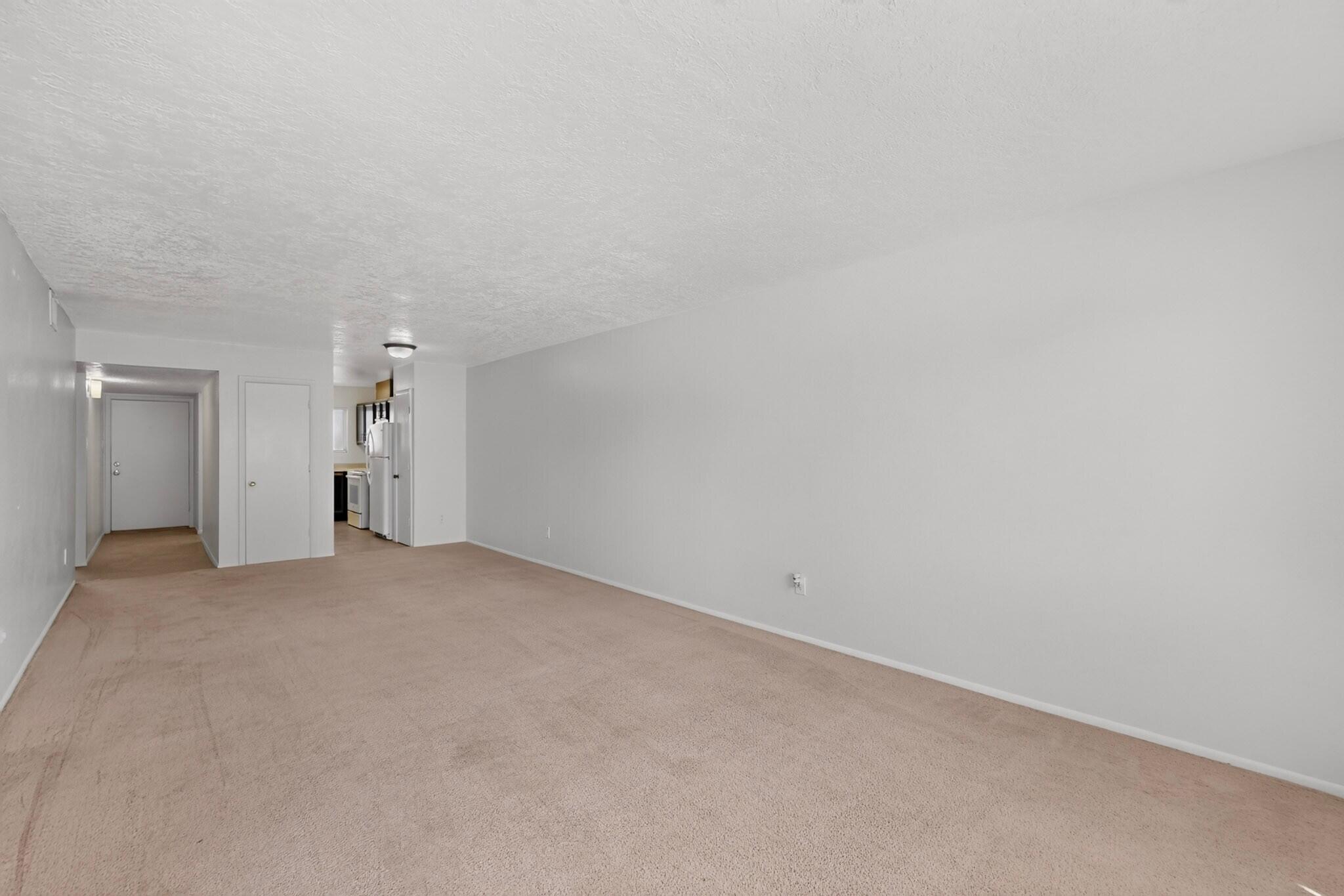 Photo 7 — 1300 Grande Boulevard SE B