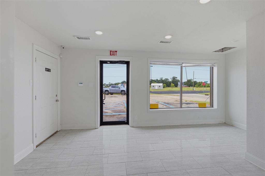 1201 Gerstner Memorial Highway — photo 5