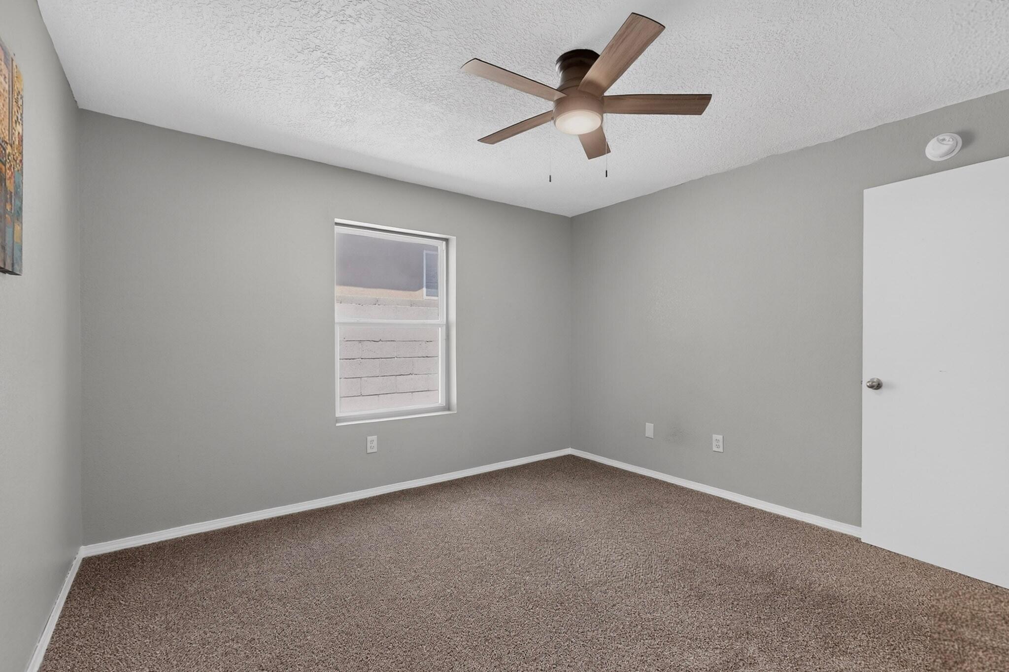 Photo 10 — 6015 Hemlock Avenue NW