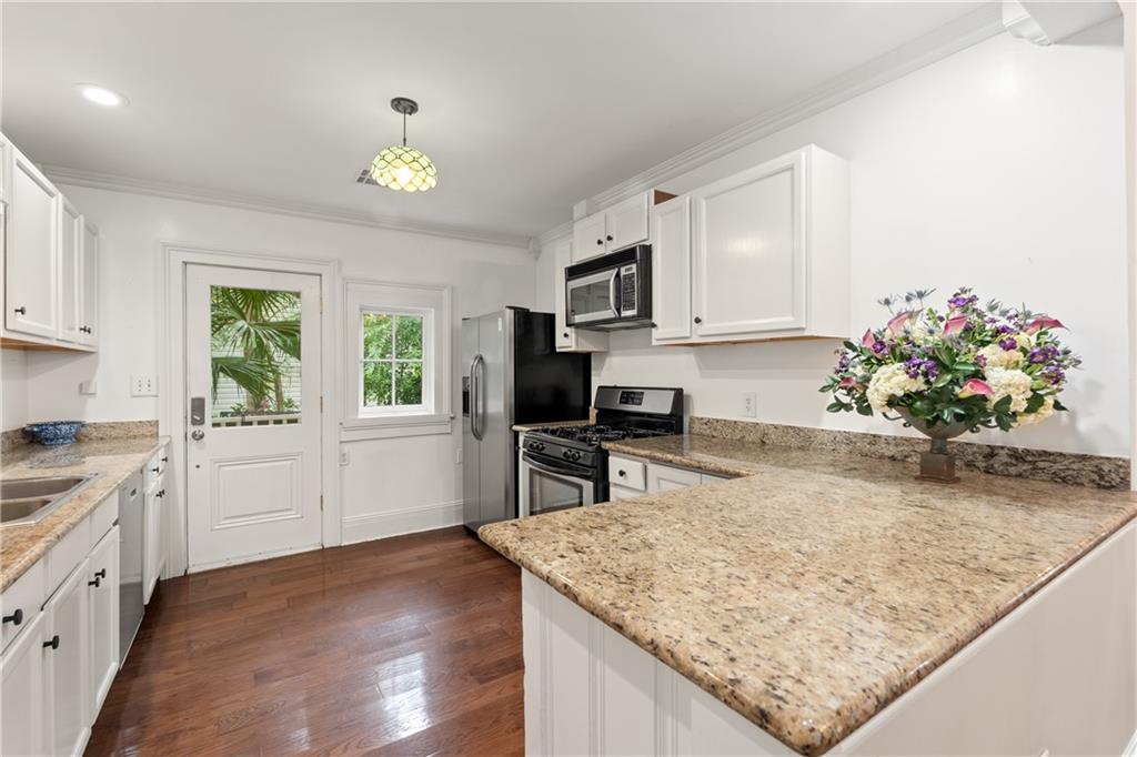 Listing Photo 4 - Condo for sale in building located at 2033 Coliseum St, New Orleans, LA 70130 - Unit #2