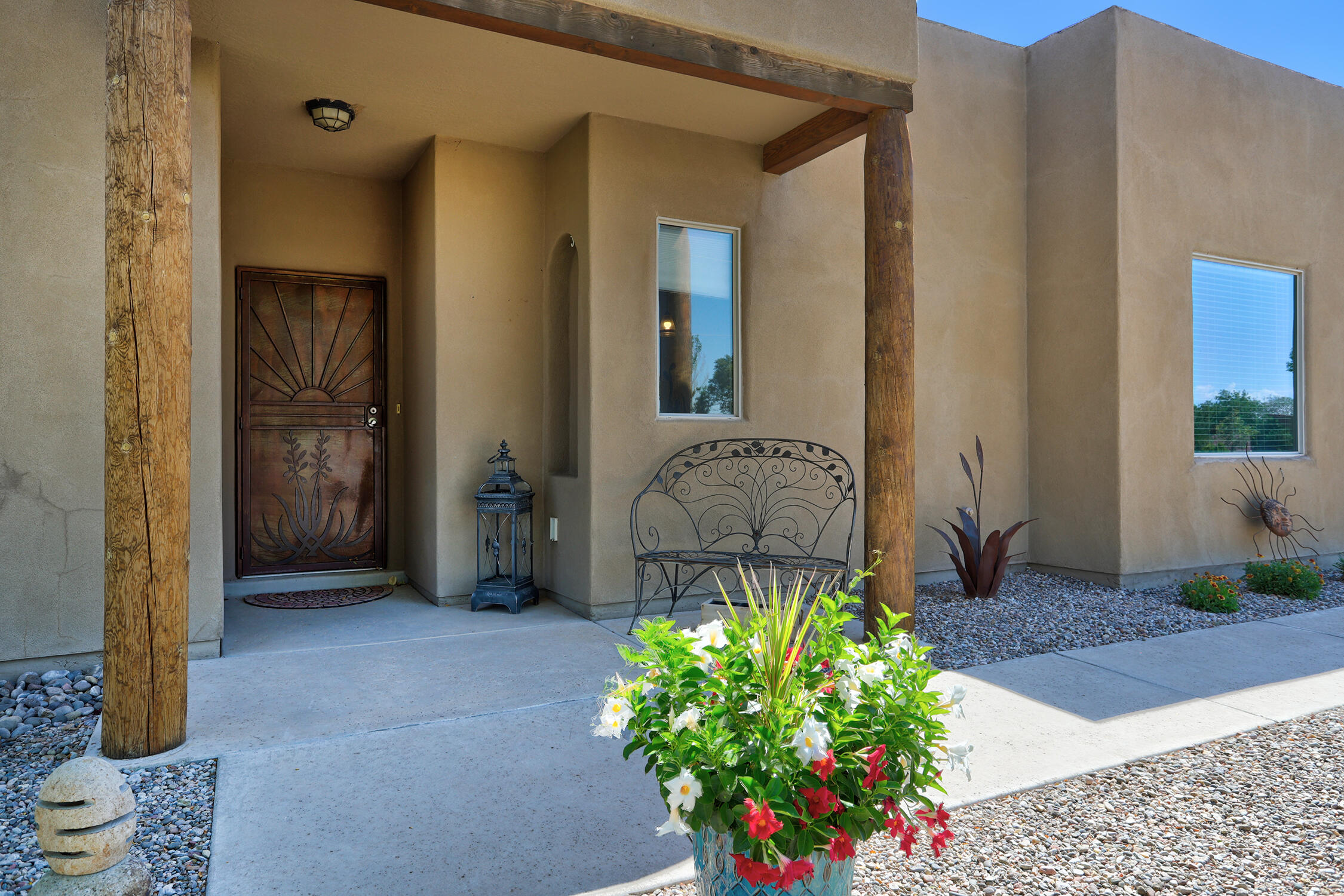 Photo 4 of Single family home for sale at 524 Avenida Los Suenos, Bernalillo, NM 87004 | MLS# 1107477 | Listing updated on 2026-10-01