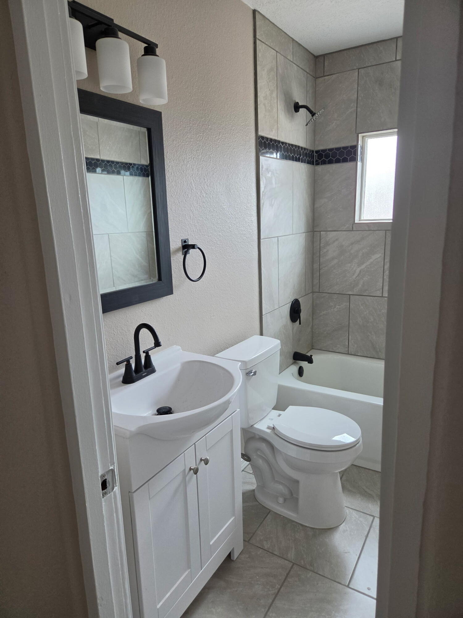 Photo 3 of Single family home for sale at 2903 Madison St NE, Albuquerque, NM 87110 | MLS# 1107512 | Listing updated on 2026-09-18
