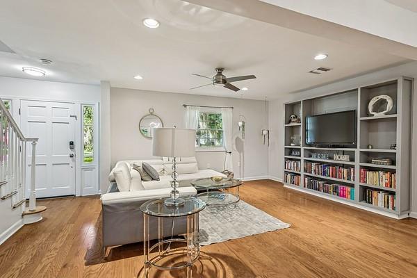 Photo 3 of Single family home for sale at 306 Cindy Lou Pl, Mandeville, LA 70448 | MLS# 2567596 | Listing updated on 2026-09-25