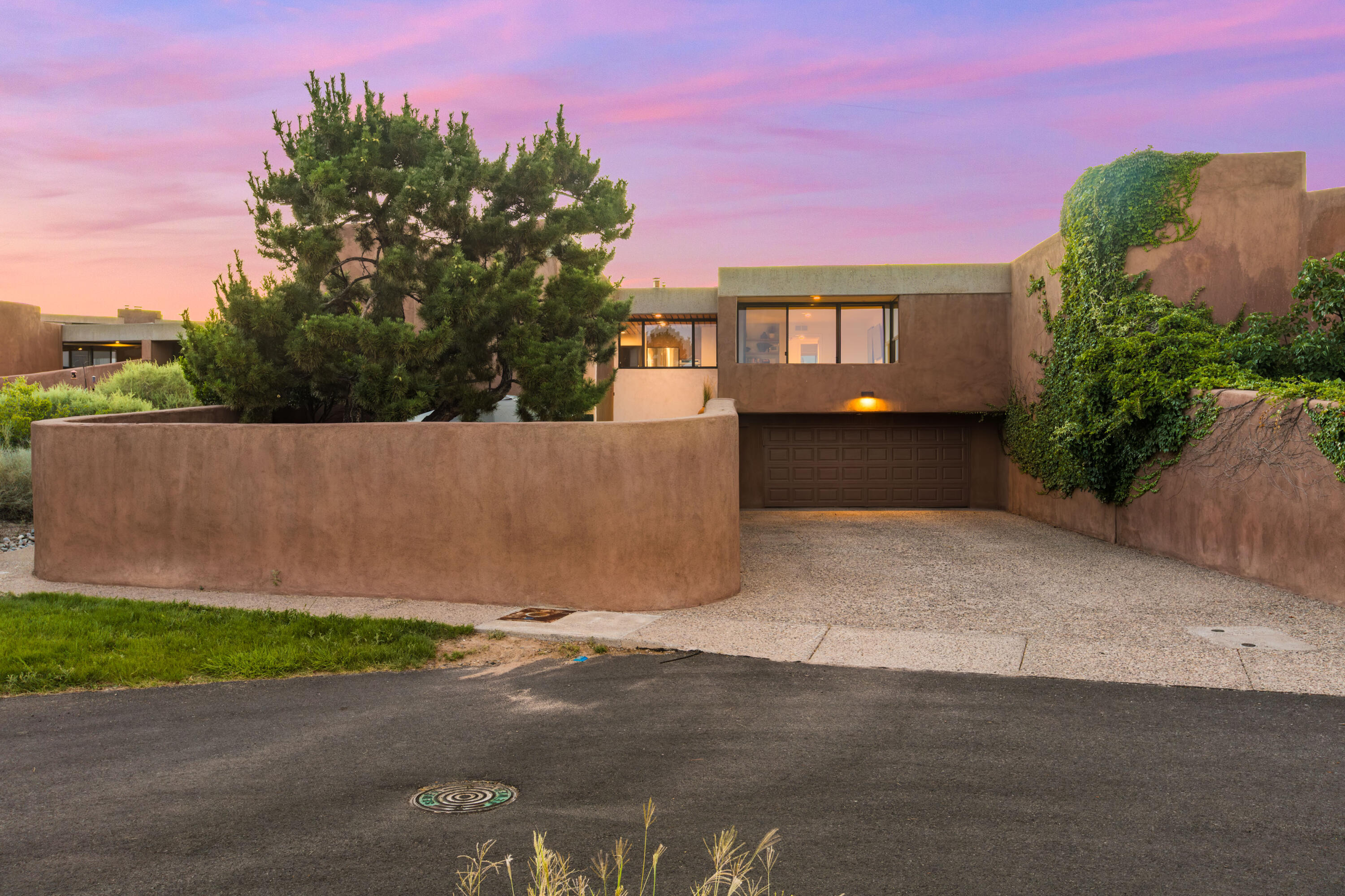Photo 2 of Sale Pending at 12 Pool St Nw, Albuquerque, NM 87120 | MLS# 1107518 | Listing updated on 2026-09-10