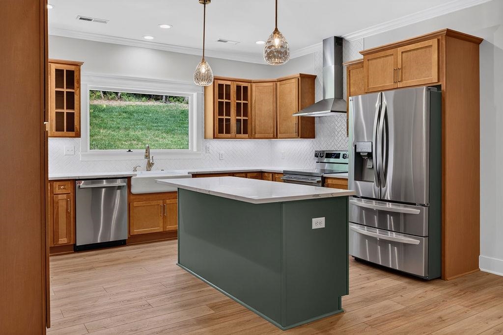235 LINDBURGH DR, Waynesboro, VA 22980